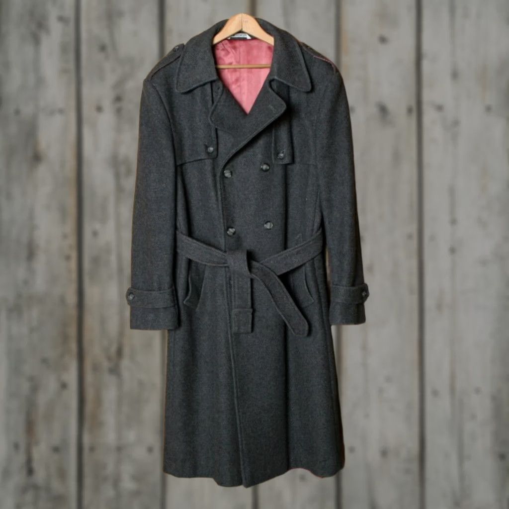 ASH VINTAGE DASH Gray Wool Blend Double Breasted Overcoat Sz. 40 Coat Men's 40 Gray DASH Wool Blend Overcoat Vintage Mens 40 Linen? Size US XXS / EU 40 - 1 Thumbnail