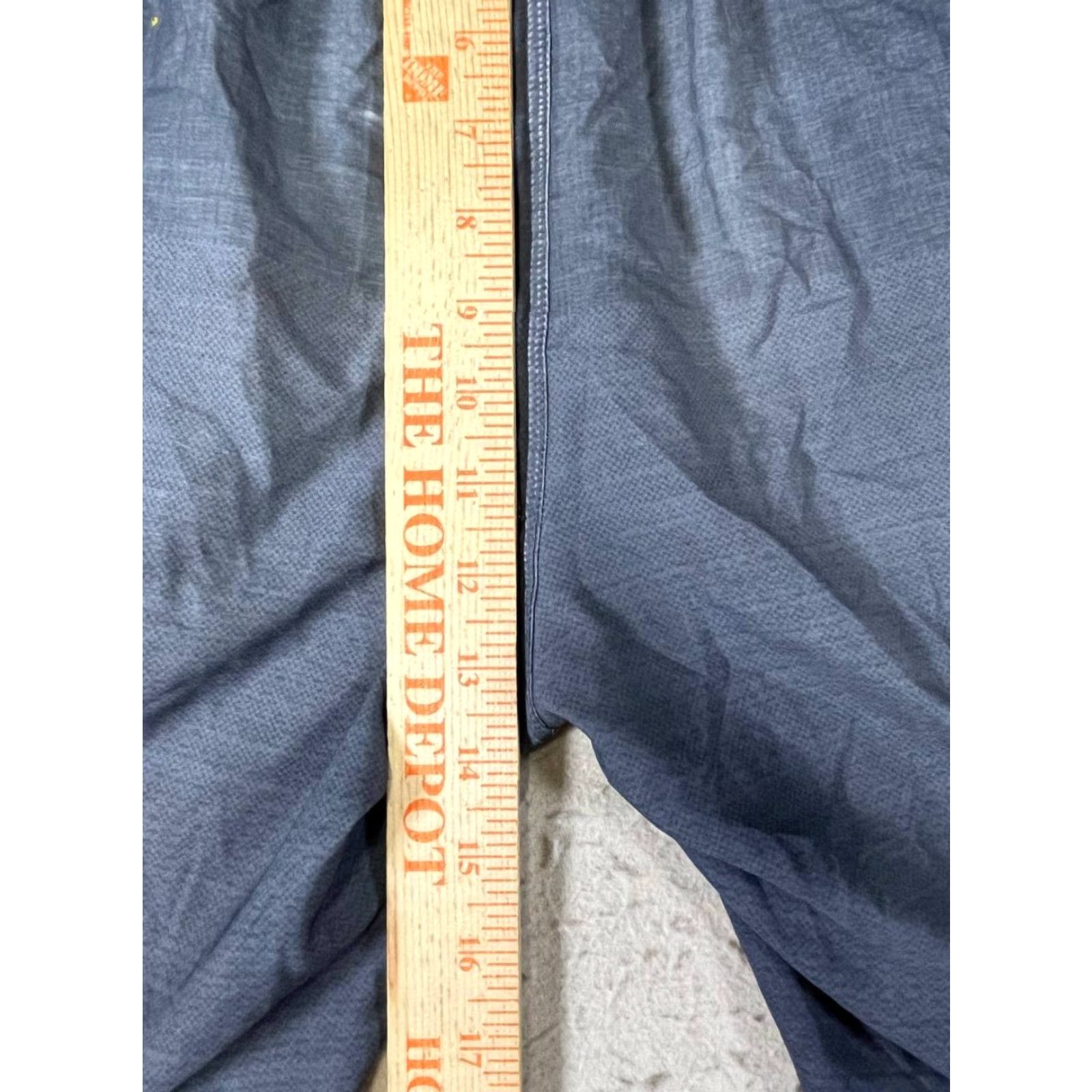 TravisMathew Travis Mathew Men Bermuda Shorts Faded Gray Pockets Drawstring Size L See Measurements Size US 33 - 4 Thumbnail