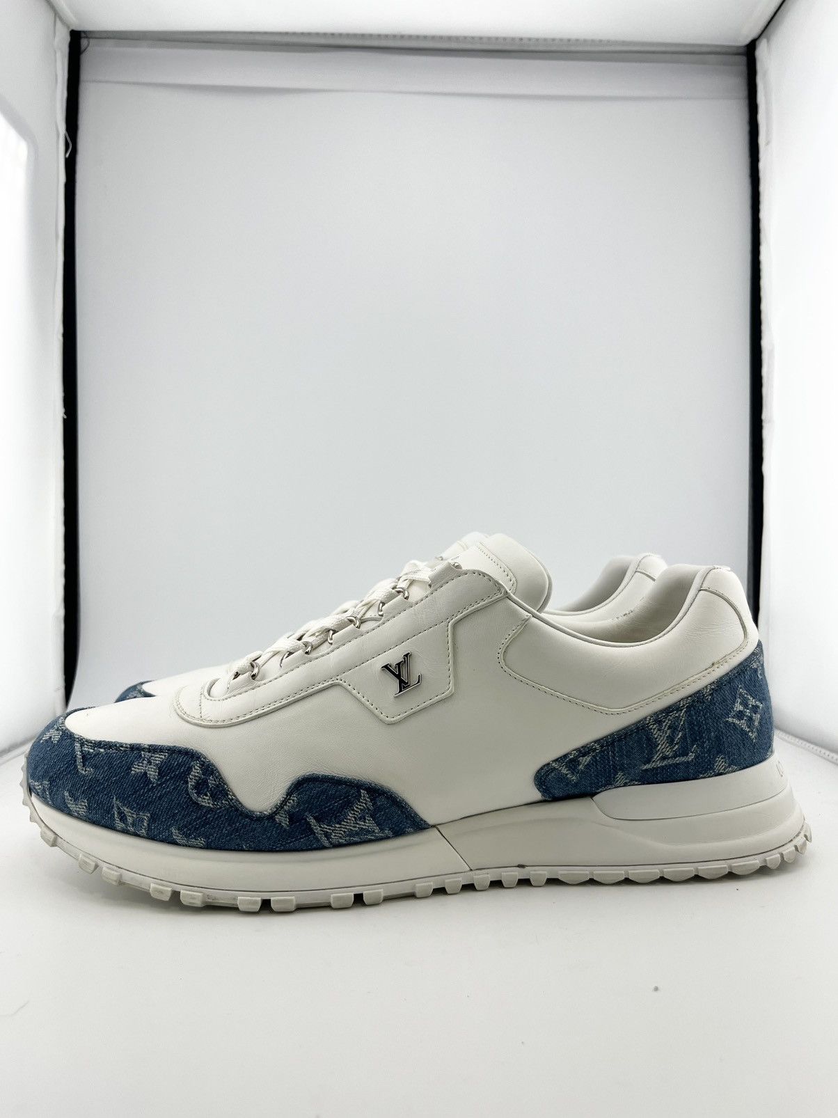 Louis Vuitton LOUIS VUITTON RUNAWAY WHITE DENIM BLUE SNEAKERS SIZE 9.5 Size US 9.5 / EU 42-43 - 16 Thumbnail