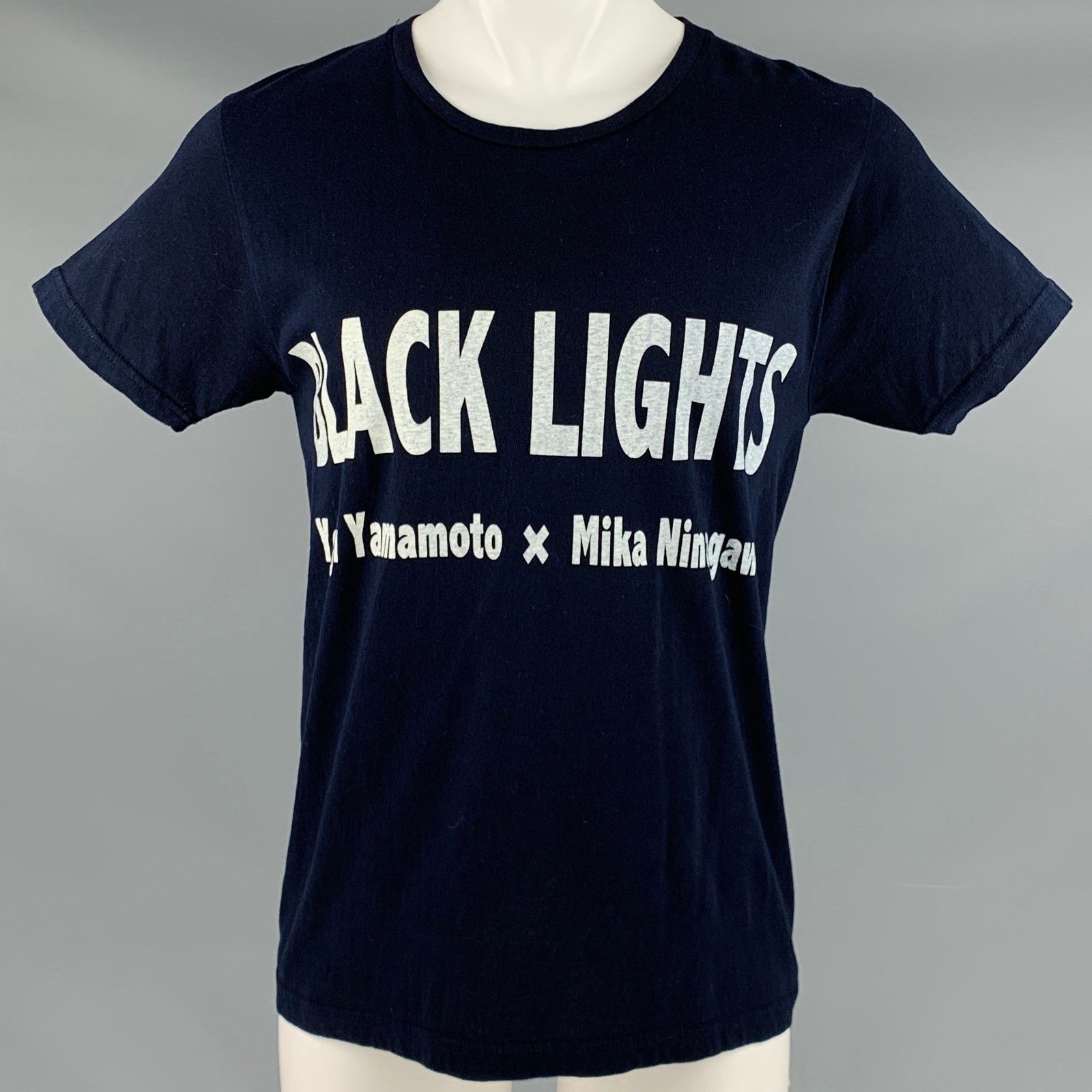 Yohji Yamamoto YOHJI YAMAMOTO Size M Navy White Logo Cotton T-shirt Size US M / EU 48-50 / 2 - 1 Thumbnail