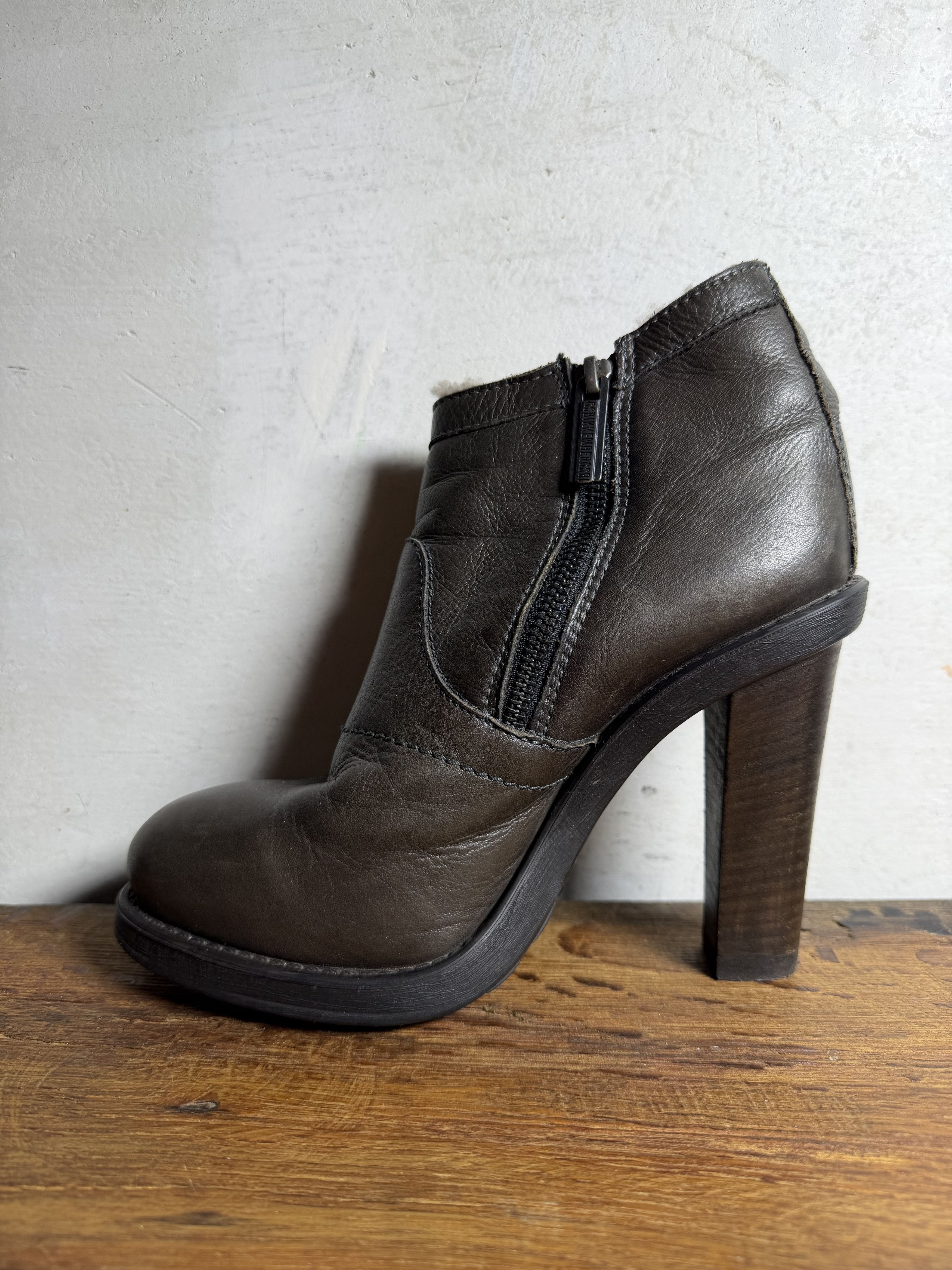 Dirk Bikkembergs Dirk Bikkembergs Soft Shearling Heeled Boots Size US 8 / IT 38 - 3 Thumbnail