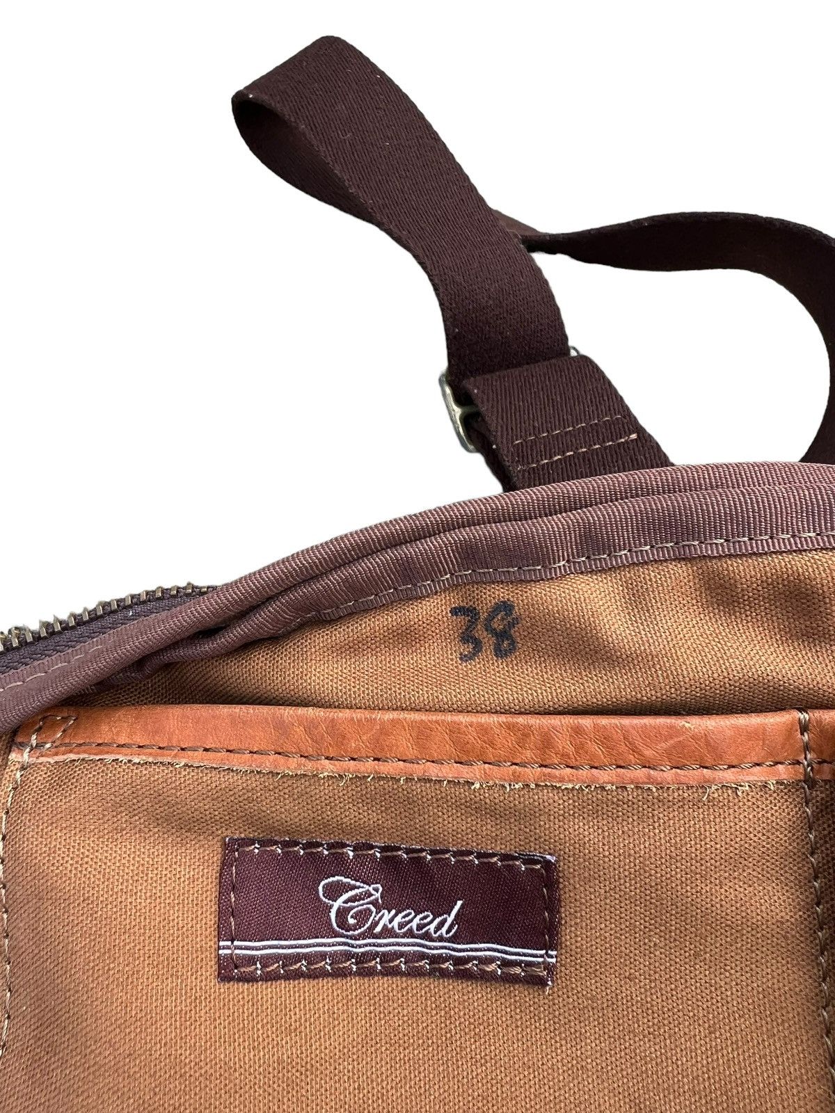 Leather Creed Japan Stains Patina Leather Chest Bag Size ONE SIZE - 21 Thumbnail
