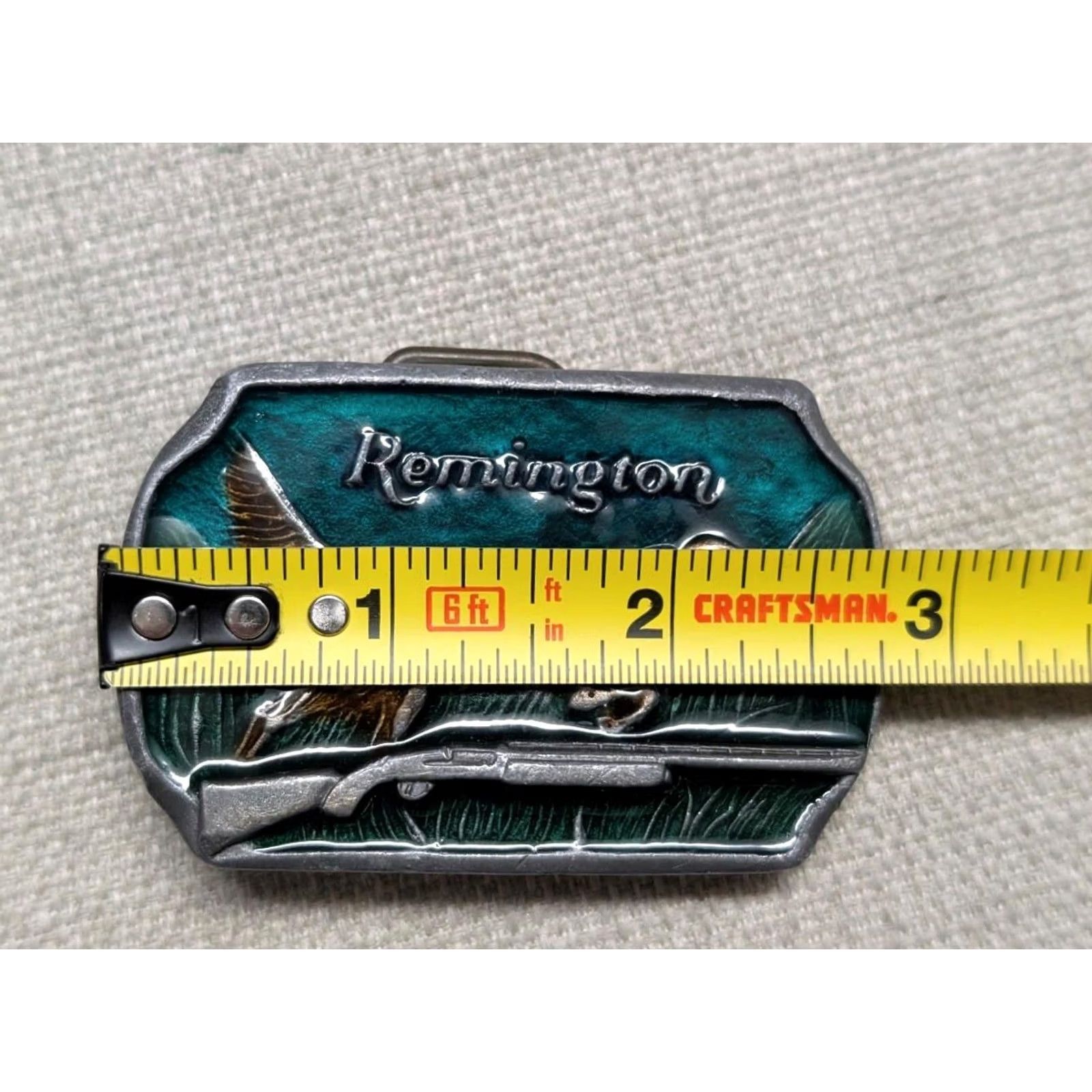 Vintage VINTAGE Remington belt buckle HUNTING DOG Irish Setter WESTERN duck hunt GUN Pewter Men Green belt buckle Bird Hunting size 1.75 in Mens Size ONE SIZE - 8 Thumbnail