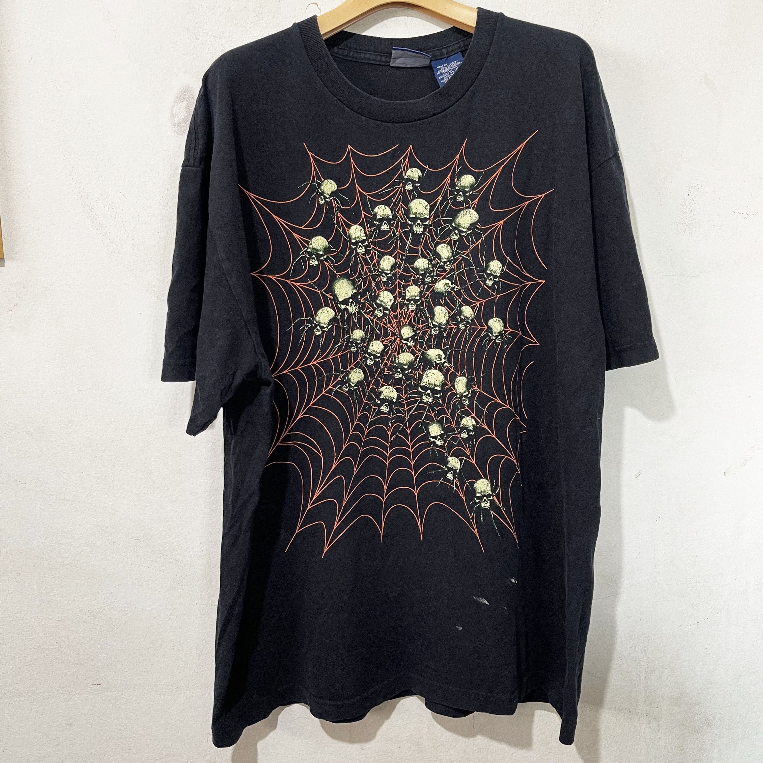 Vintage Vintage Skull Spider Web T-Shirt Size US XL / EU 56 / 4 - 1 Thumbnail
