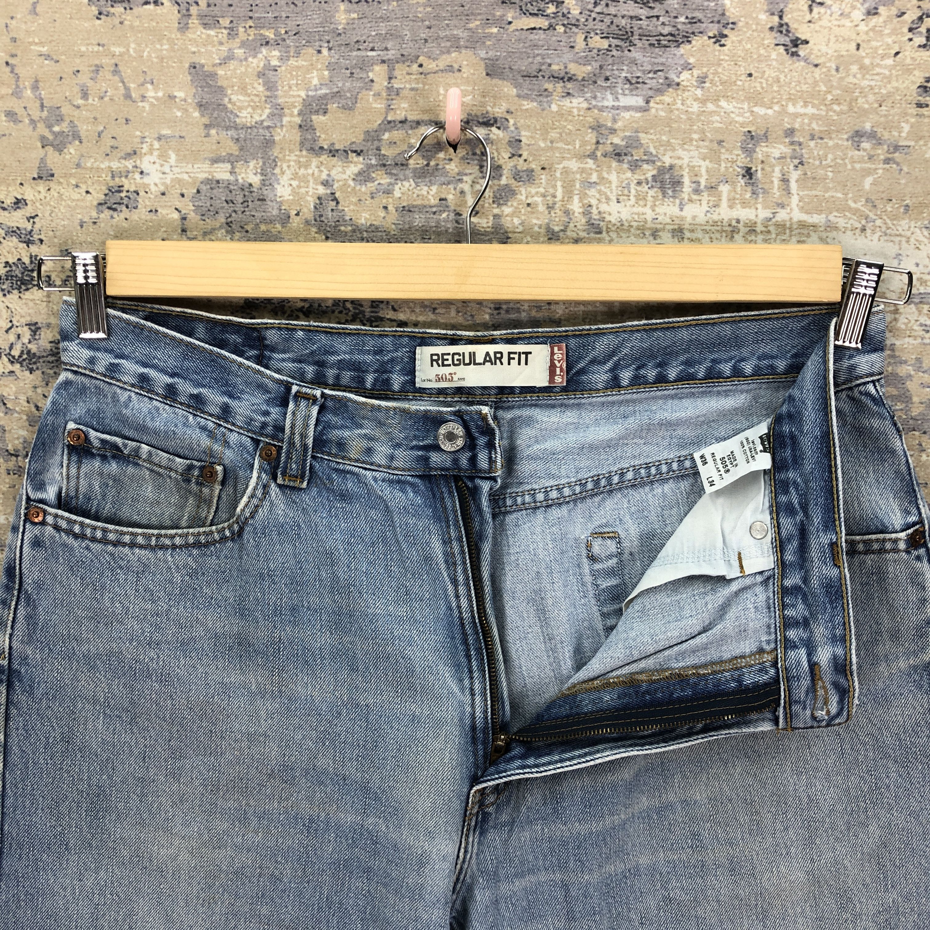 Levi's Vintage Levis Sun Faded Jeans Levi's Light Wash Denim Size US 34 / EU 50 - 6 Thumbnail