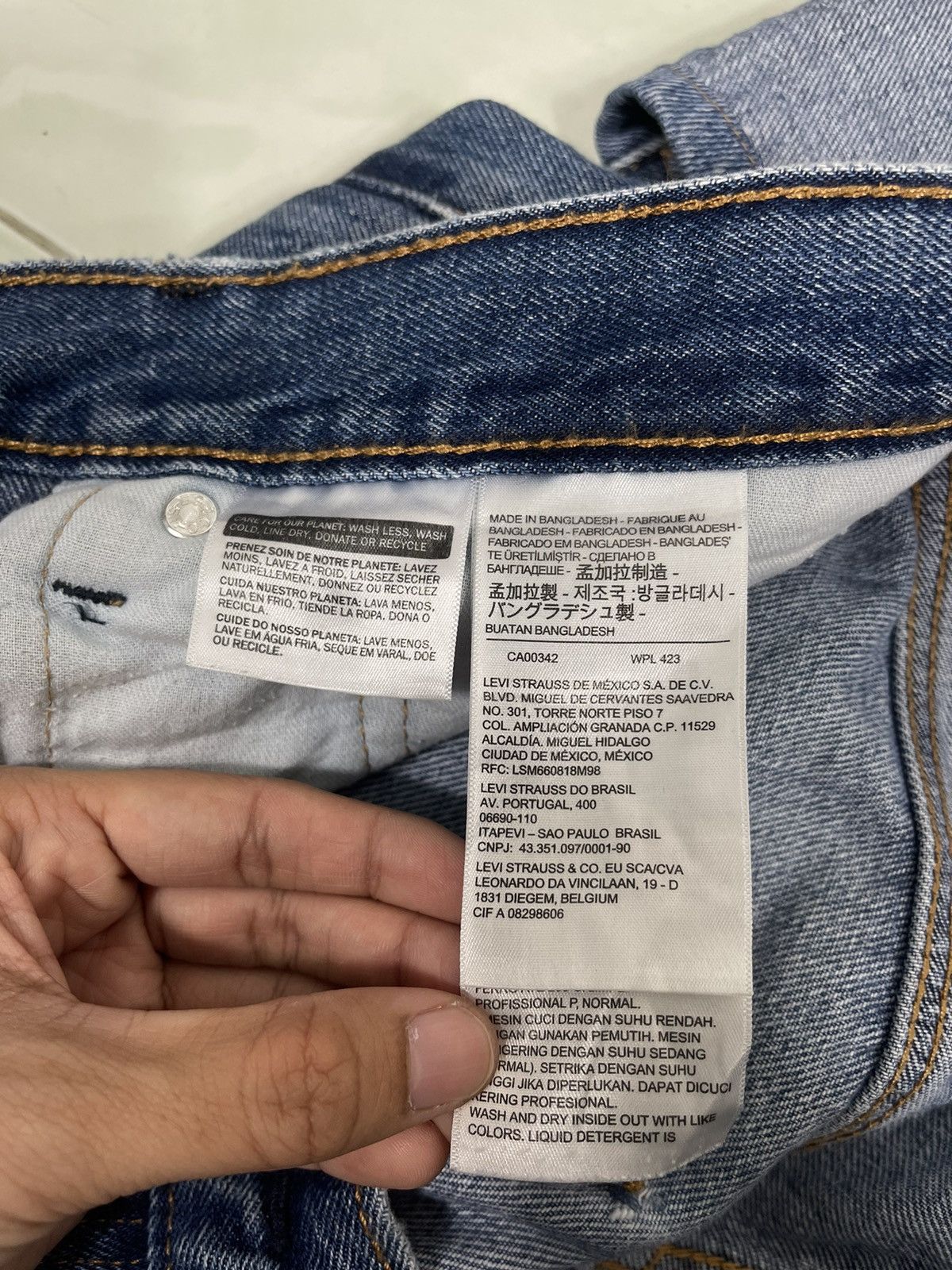Levi's Levis 541 Faded Blue Zipper Fly Jeans Size US 32 / EU 48 - 17 Thumbnail