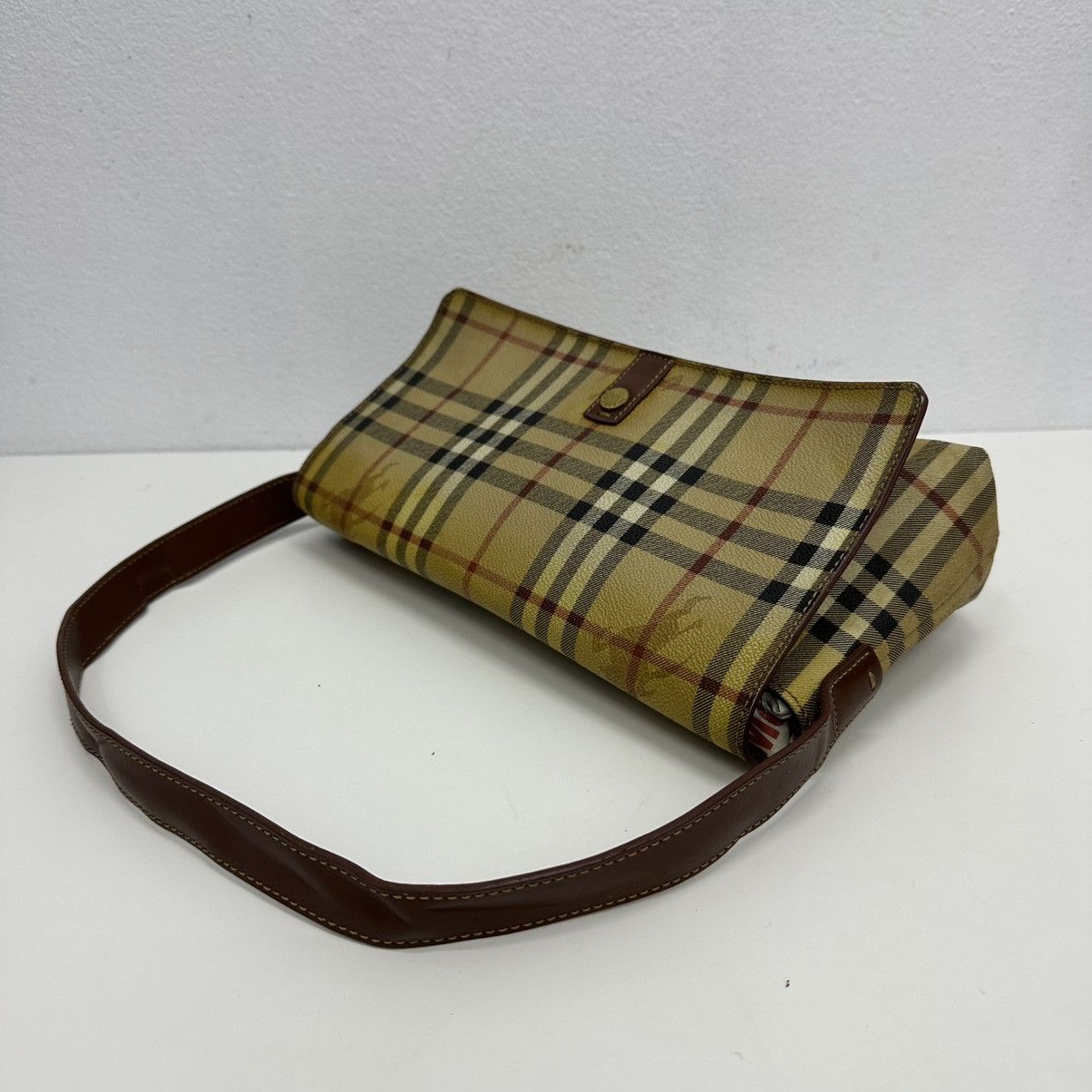 Burberry ‼️YES‼️ AUTHENTIC BURBERRY NOVA CHECK SHOULDER HANDBAG Size ONE SIZE - 16 Thumbnail
