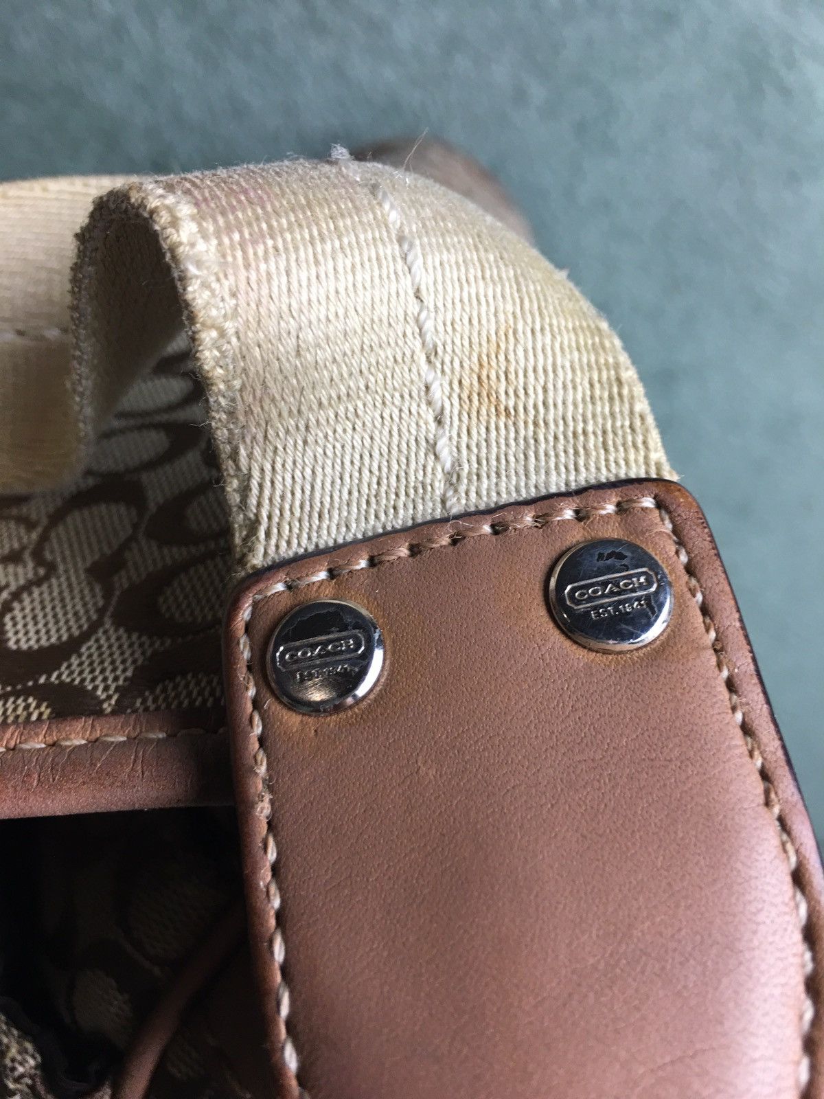 Coach COACH Vintage Monogram Logo Canvas Messenger Shoulder Bag Size ONE SIZE - 13 Thumbnail