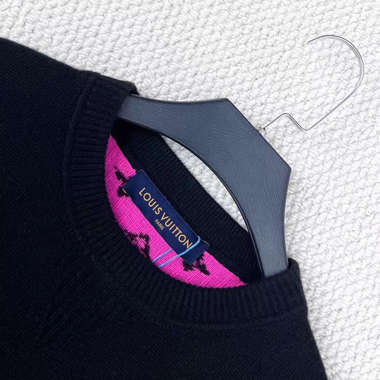 Louis Vuitton LV Pink/Black 3D back monogram cashmere sweater XL unisex Size US XL / EU 56 / 4 - 3 Thumbnail