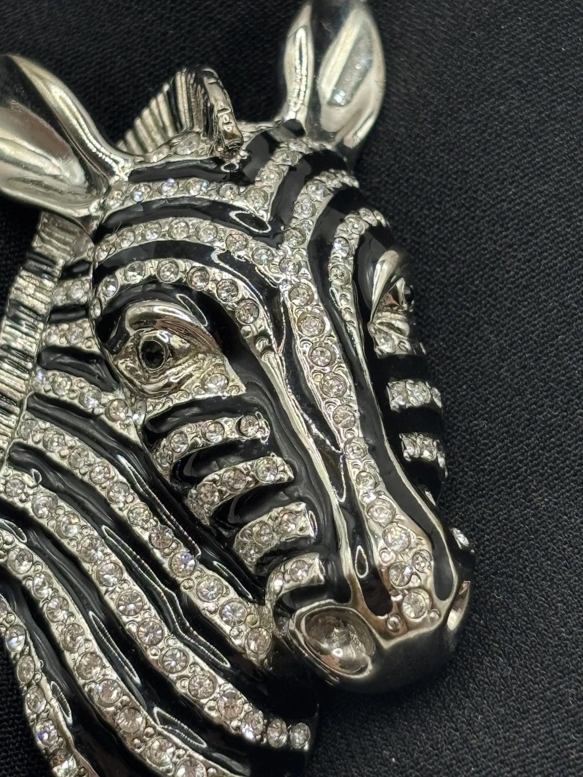 Vintage Butler Signed Vintage Zebra Head Brooch Rhinestones Enamel Size ONE SIZE - 1 Thumbnail