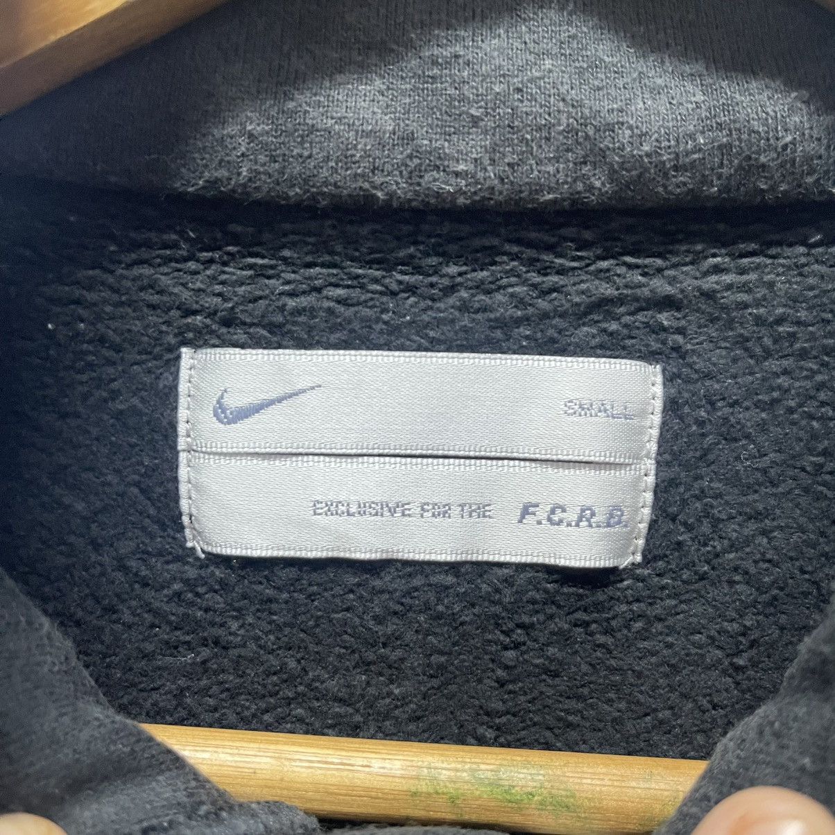 Nike Vintage Nike x F.C.R.B. “Tribal Football” HalfZip Sweatshirt Size US S / EU 44-46 / 1 - 8 Thumbnail