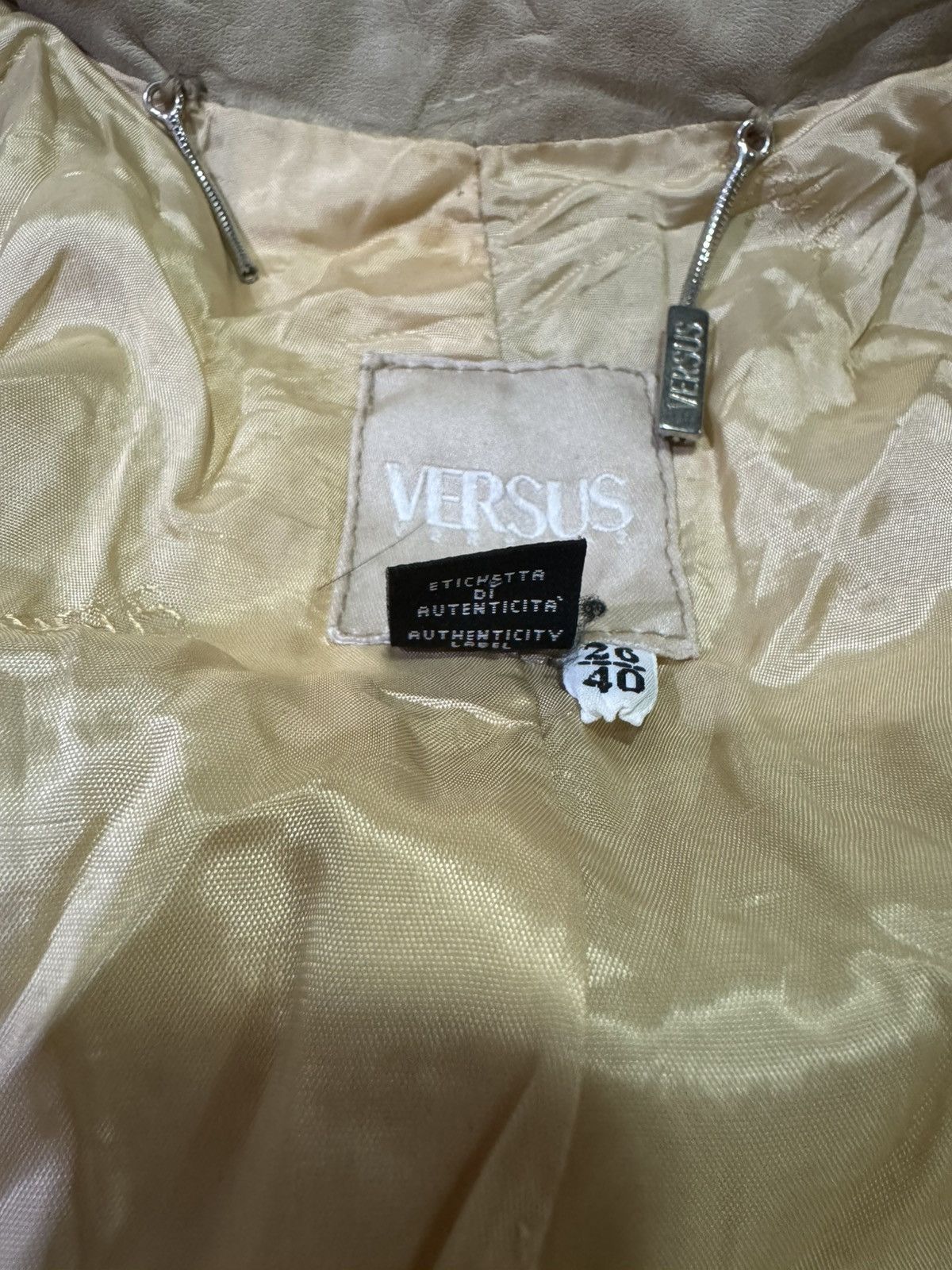 Versace VERY RARE VINTAGE JACKET LEATHER COAT VERSACE VERSUS Size M / US 6-8 / IT 42-44 - 5 Thumbnail