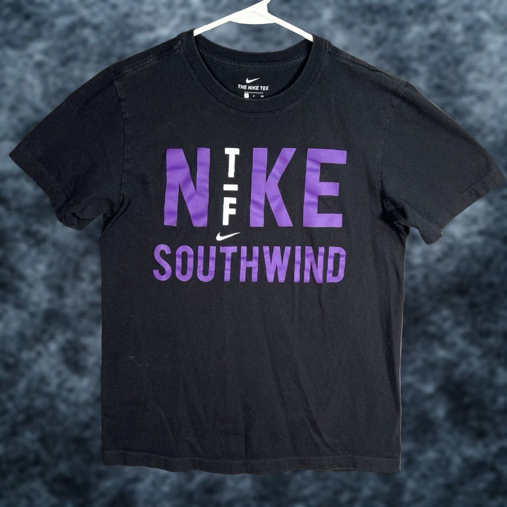 Nike Nike Graphic T Shirt Adult Small Black Mens Size US S / EU 44-46 / 1 - 1 Thumbnail