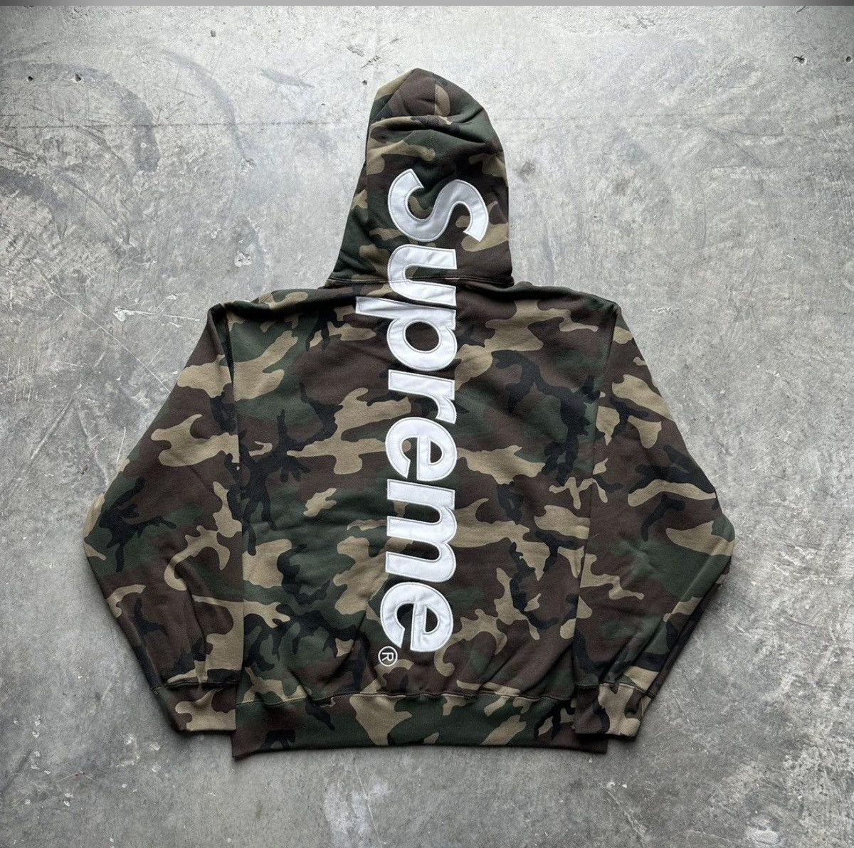 Supreme Supreme Satin Applique Hooded sweatshirt (SS26) Size US L / EU 52-54 / 3 - 4 Thumbnail