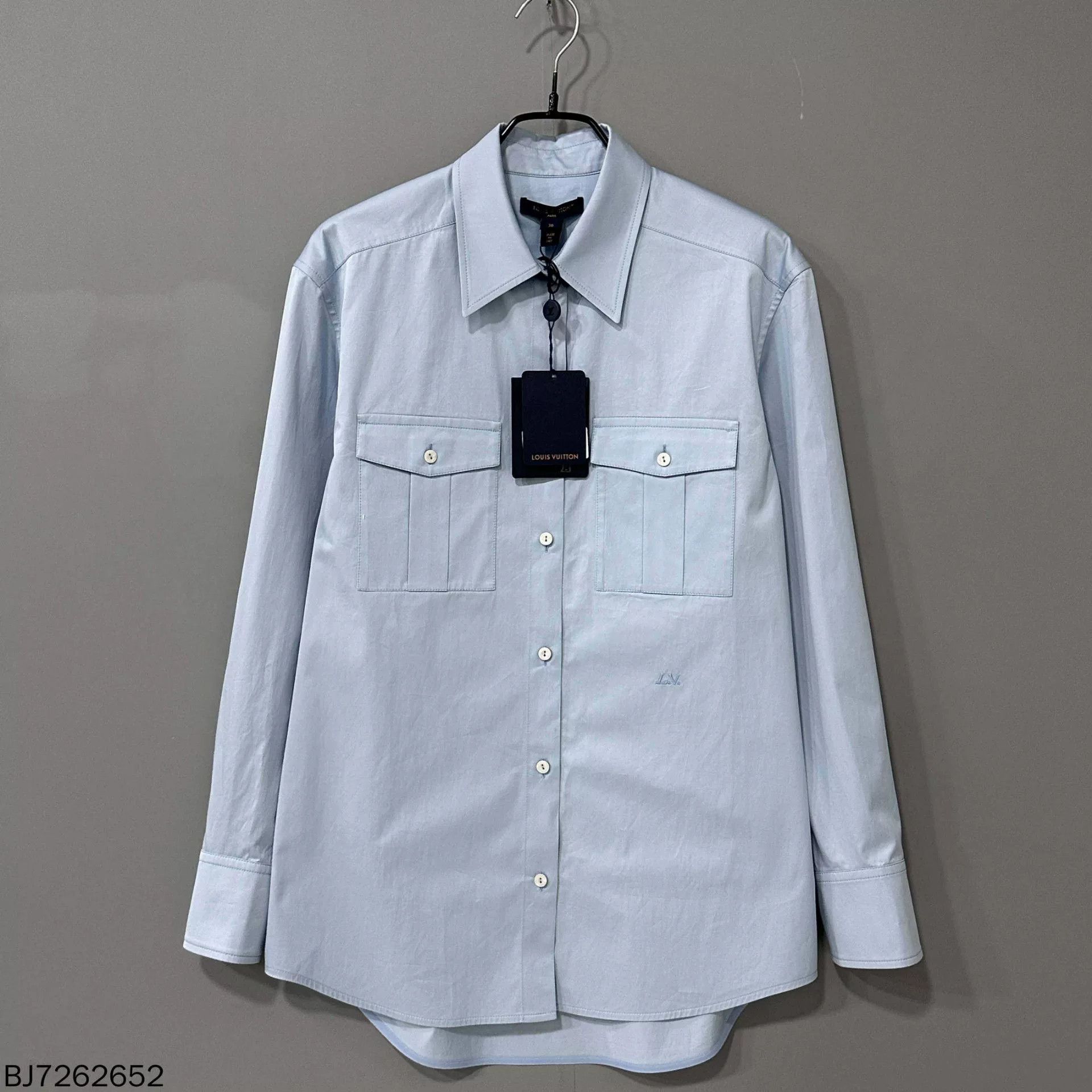Louis Vuitton Louis Vuitton Embroidered Small Logo Long Sleeve Shirt Size XS / US 0-2 / IT 36-38 - 1 Thumbnail