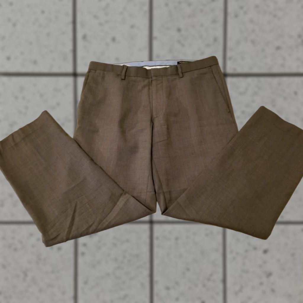 Banana Republic VINTAGE Banana Republic? No, not vintage. Banana Republic Wool Dress Pants 34x30 Gray Chino Slacks Mens Pants Size US 34 / EU 50 - 1 Thumbnail