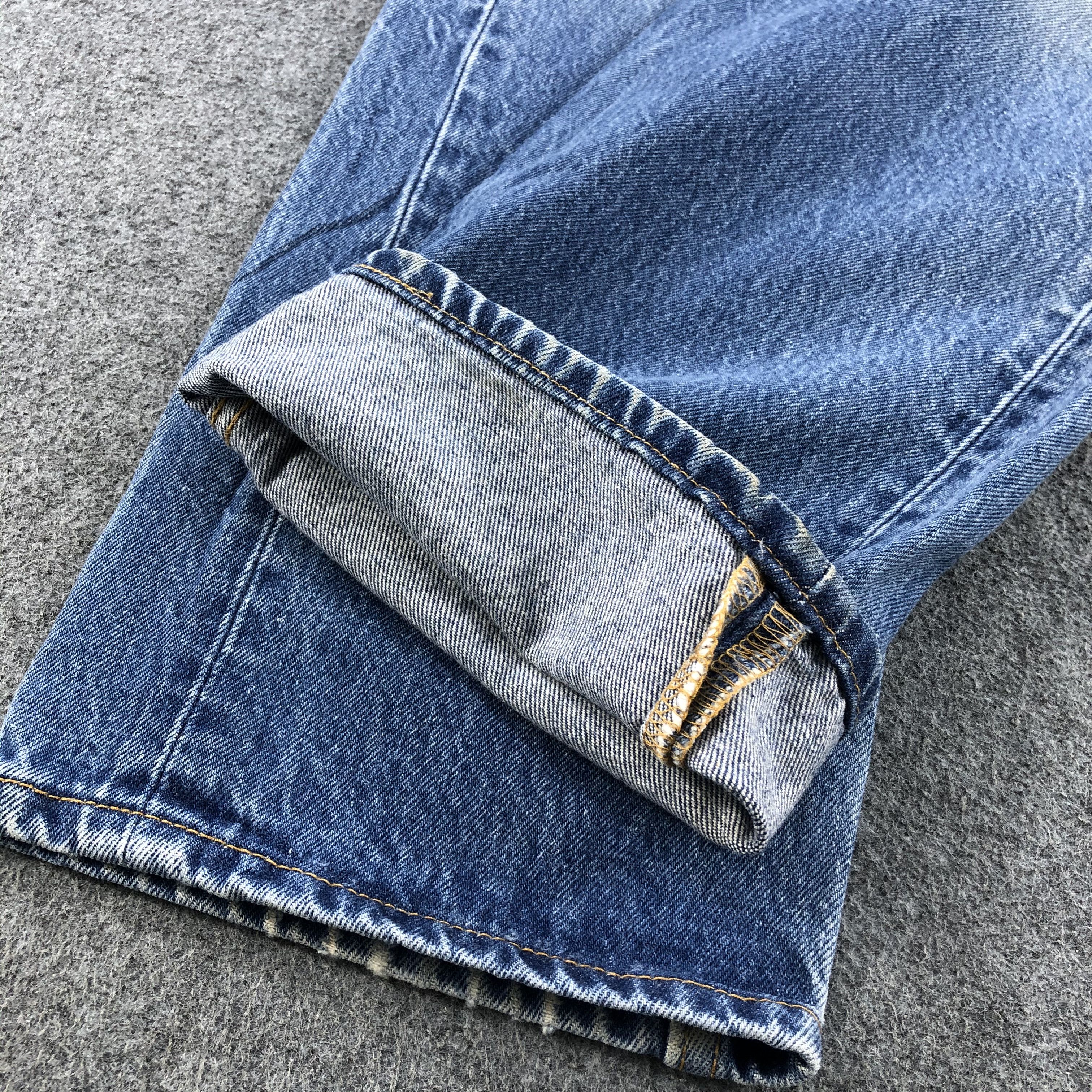 Levi's 90s Vintage Blue Wash Levis 501 Jeans-JM1738 Size US 33 - 6 Thumbnail
