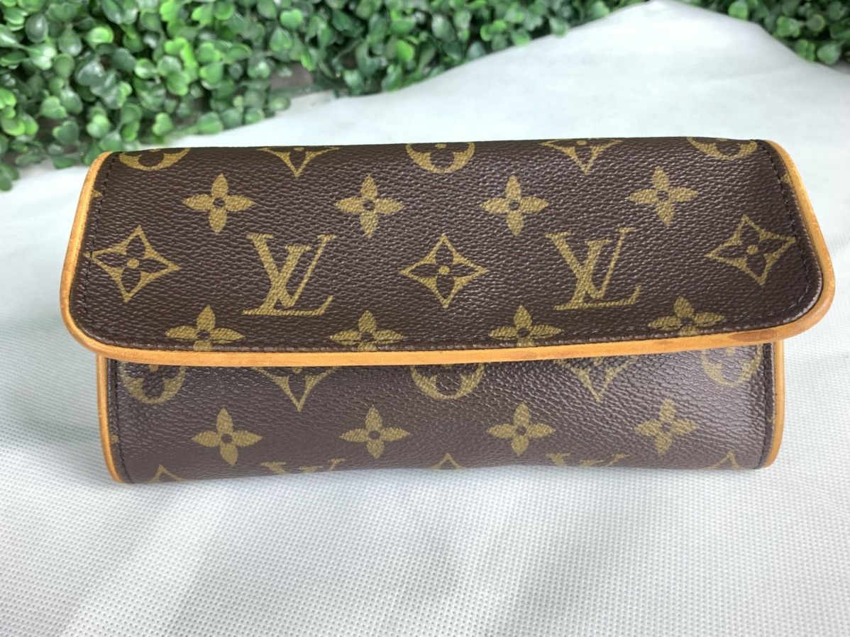 Louis Vuitton Louis Vuitton Pochette Twin PM Monogram Shoulder Bag. Size ONE SIZE - 2 Thumbnail
