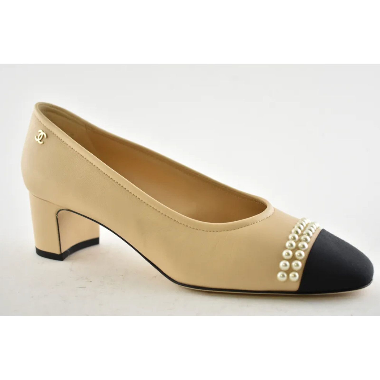 Chanel 20P Lambskin Leather CC Pearl Sandal Low Block Heel Pump 37 Size US 7 / IT 37 - 3 Thumbnail