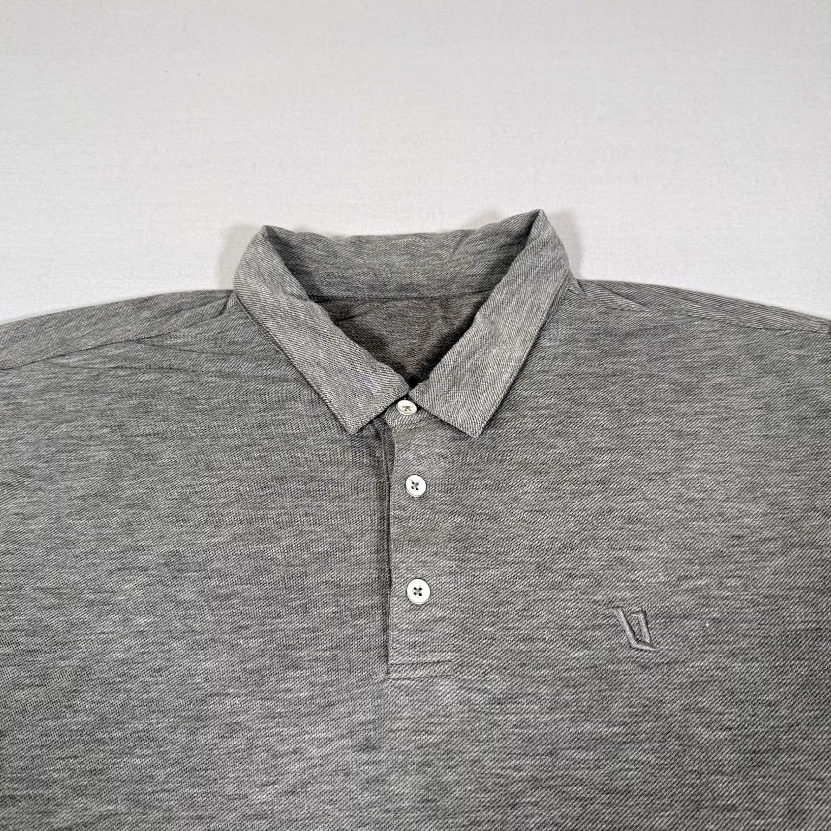 Vuori Vuori Polo Shirt Mens XL Gray Stretch Jersey Casual Short Sleeve Collared Size US XL / EU 56 / 4 - 2 Thumbnail