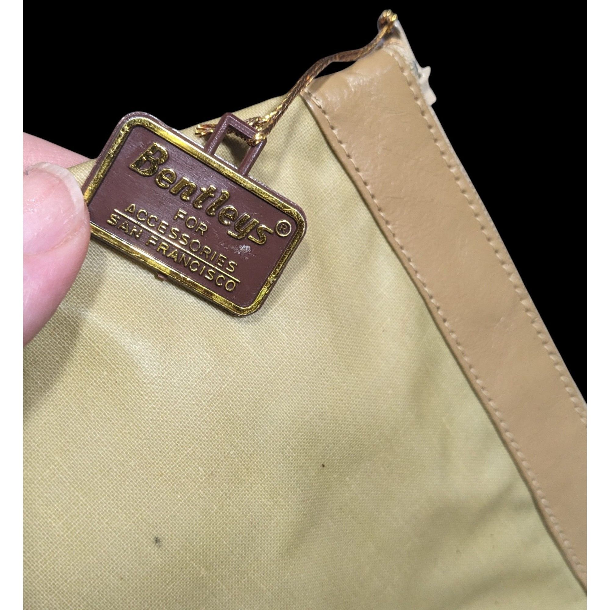 Other Vintage Bentley's For Accessories San Francisco Tan Elephant Size ONE SIZE - 4 Thumbnail