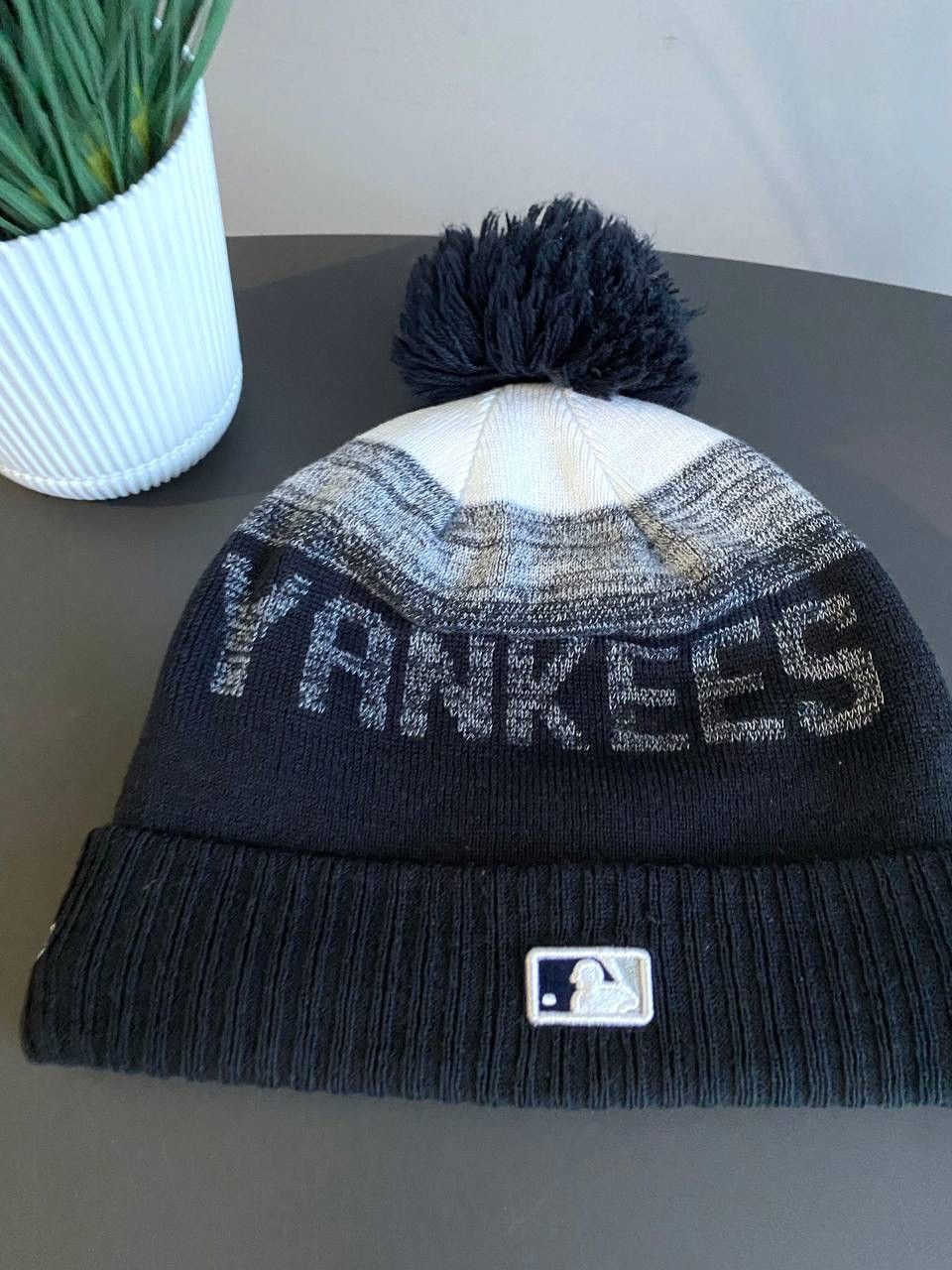 New Era New Era x MLB New York Yankees Winter Knit Pom Hat, One Size Size ONE SIZE - 4 Thumbnail