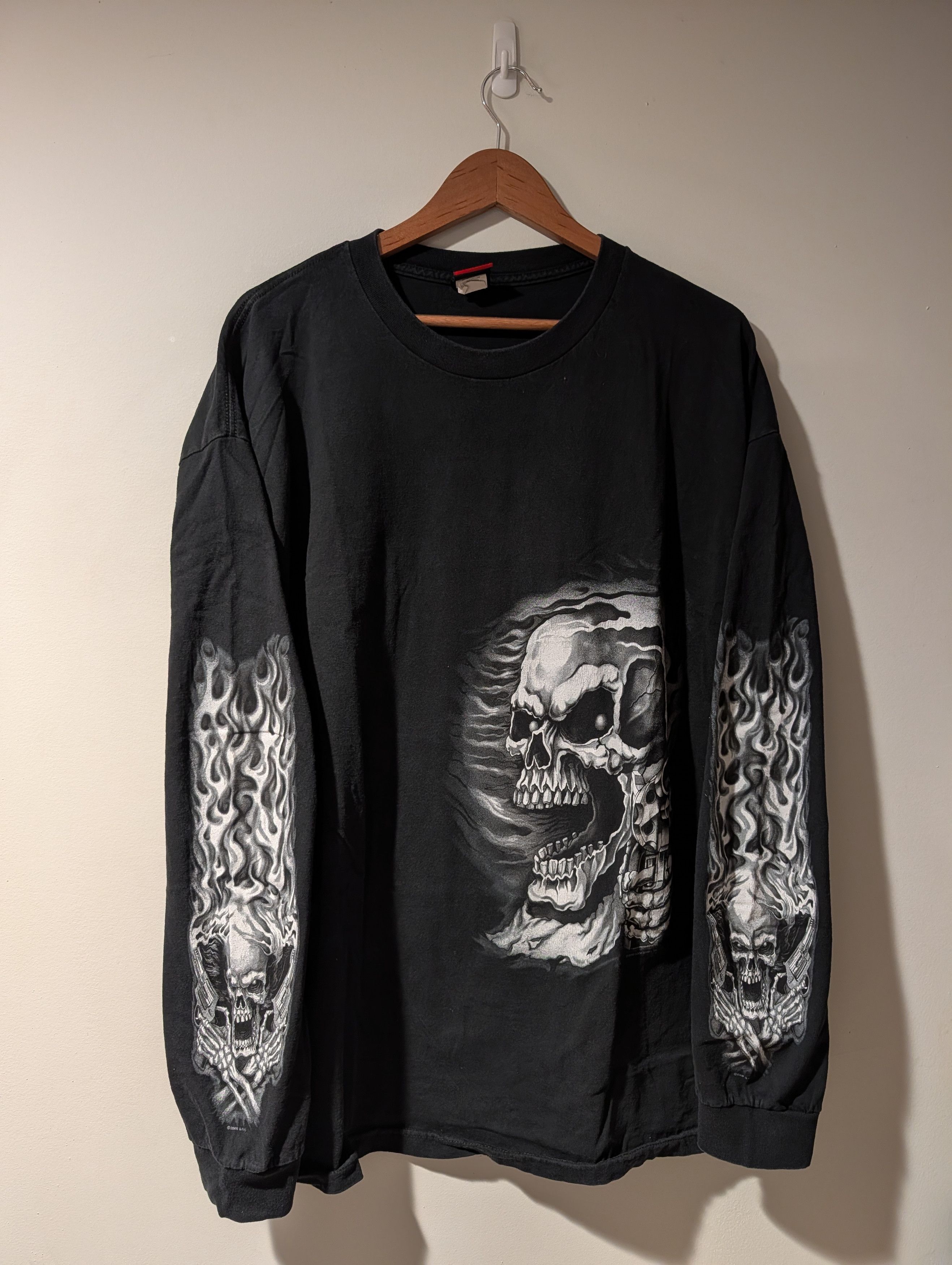 Harley Davidson Hot Leathers Dual Skull Flames Graphic Long Sleeve T-Shirt Size US XXL / EU 58 / 5 - 1 Thumbnail