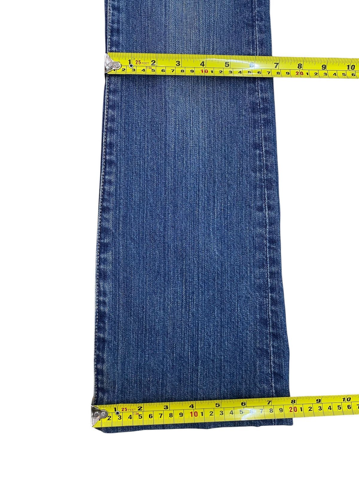 Uniqlo Uniqlo Faded Blue Wash Style Bootcut Jeans Size US 32 / EU 48 - 10 Thumbnail