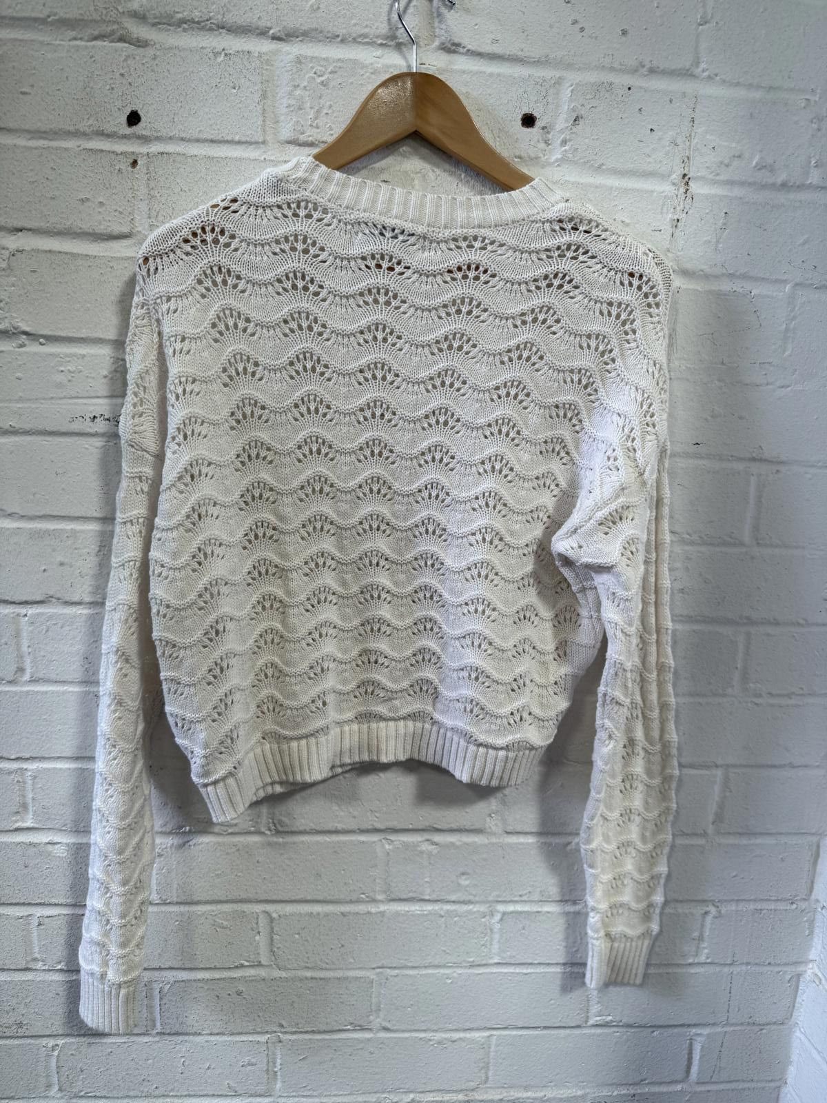 Hollister Hollister White Knit Sweater, Size Small Size S / US 4 / IT 40 - 3 Thumbnail