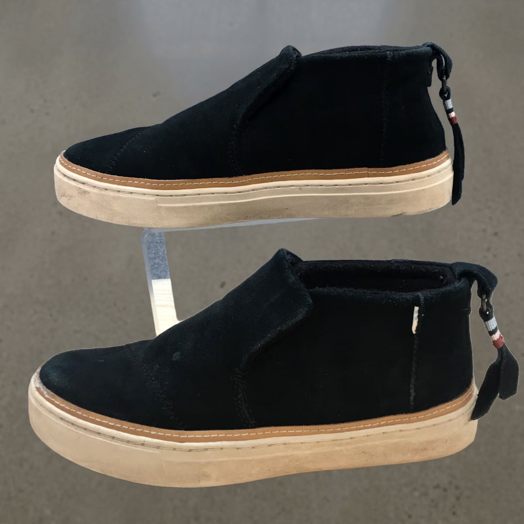 Toms TOMS Slip-On Womens Black Chukka Sneaker Paxton Water Resistant Casual Suede Size US 7 / IT 37 - 1 Thumbnail