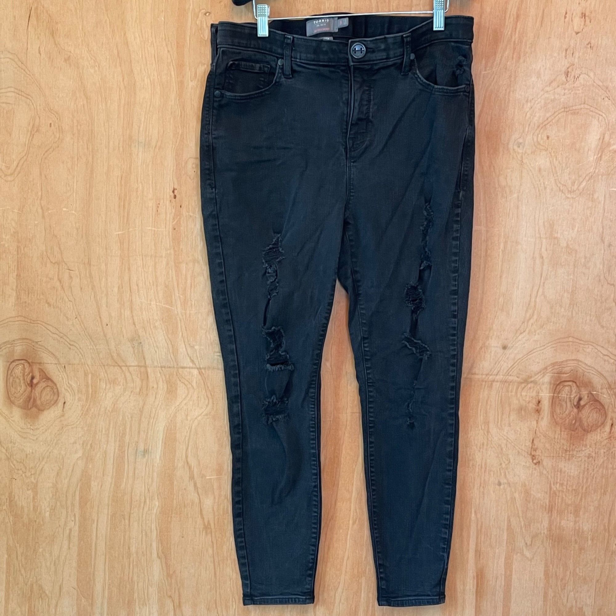 Torrid Women's Torrid Denim Jeans Stretch Distressed Ripped Size 18 Size 38" / US 16 / IT 52 - 10 Thumbnail