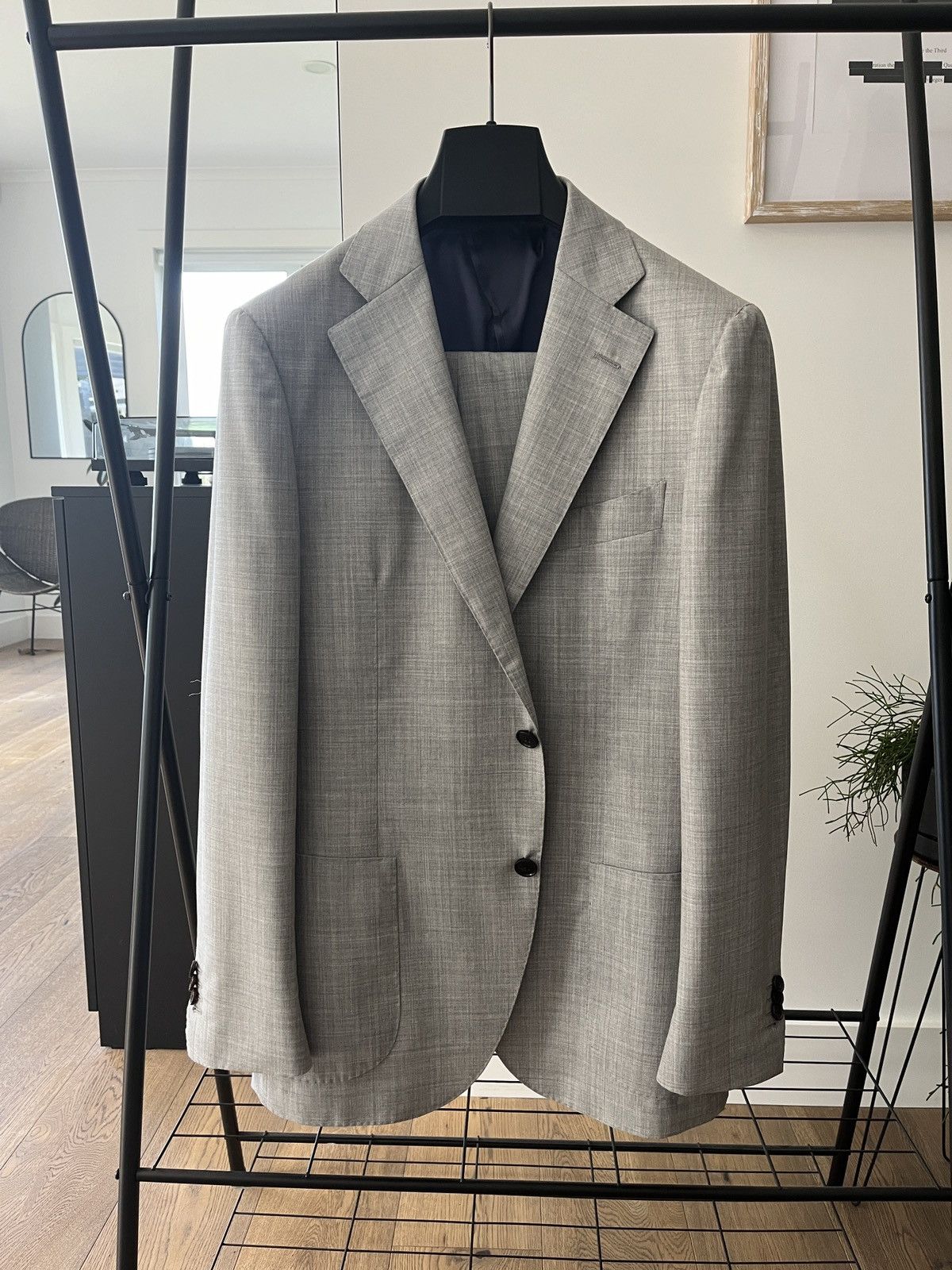 image of Suitsupply Jort Full Canvas Light Grey Suit Vbc, Men's (Size 40R)