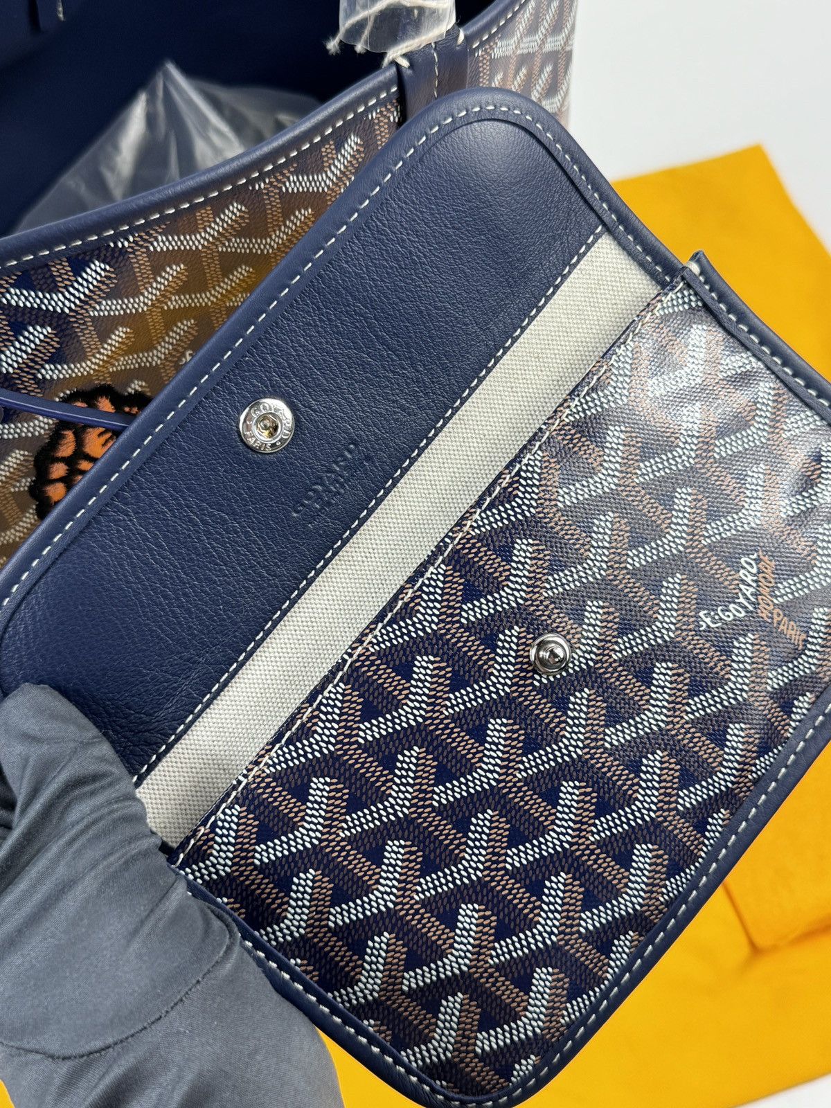 Goyard ANJOU PM SEAHORSE EMBROIDERY 2024 LIMITED EDITION BAG Size ONE SIZE - 15 Thumbnail