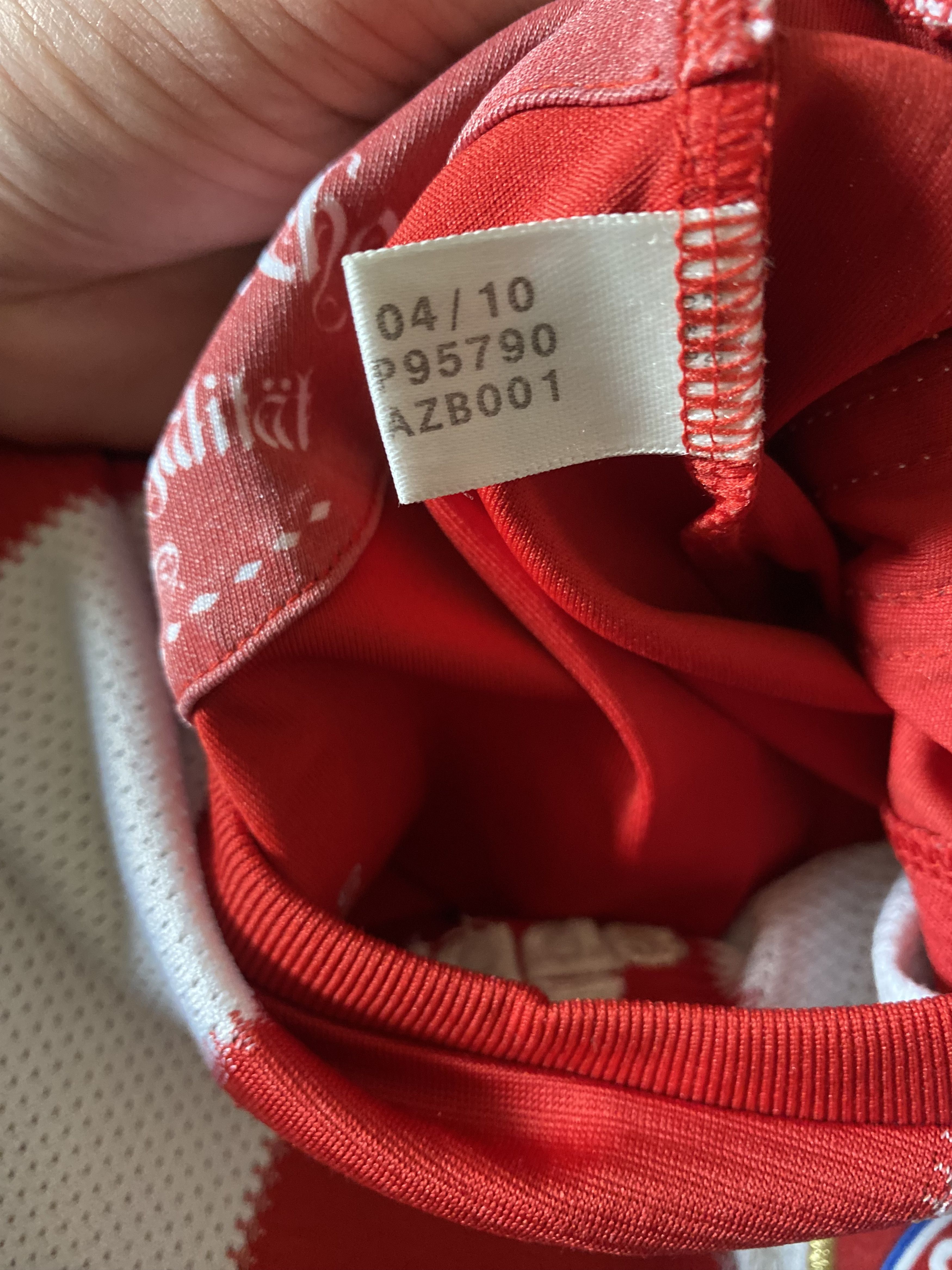 Adidas BAYERN MUNICH F.C. 2010 - 2011 - Adidas - M/L - UNIQUE Size US M / EU 48-50 / 2 - 9 Thumbnail
