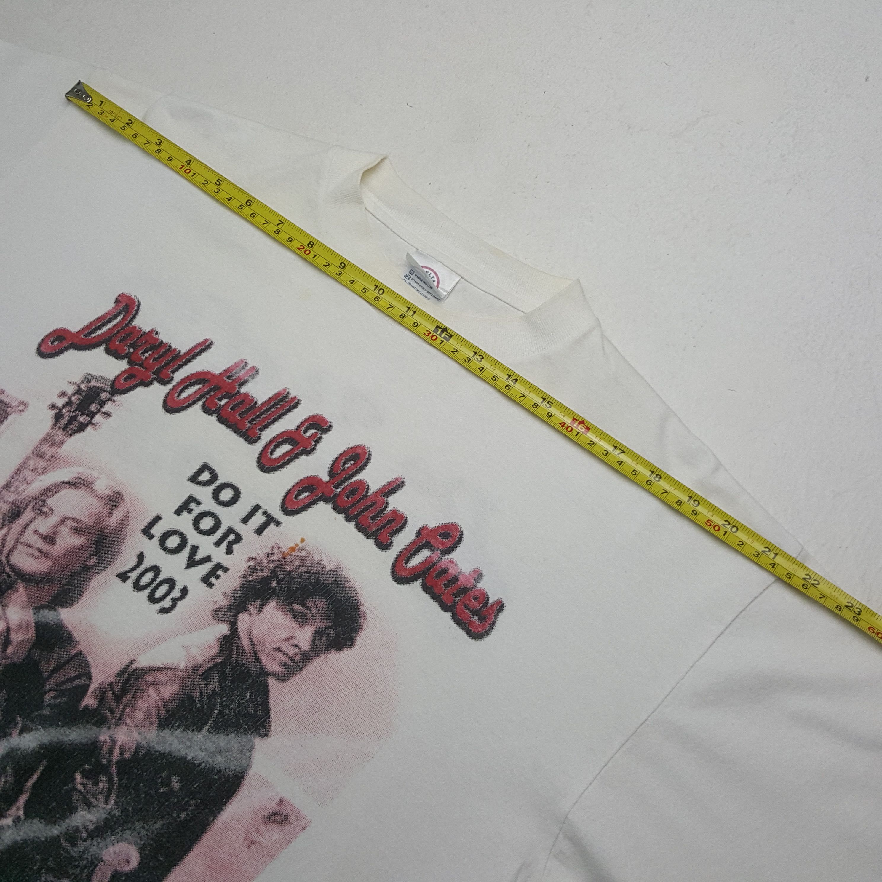 Band Tees Vintage Daryl Hall & John Oates Tour 2003 Tshirt Size US XL / EU 56 / 4 - 7 Thumbnail