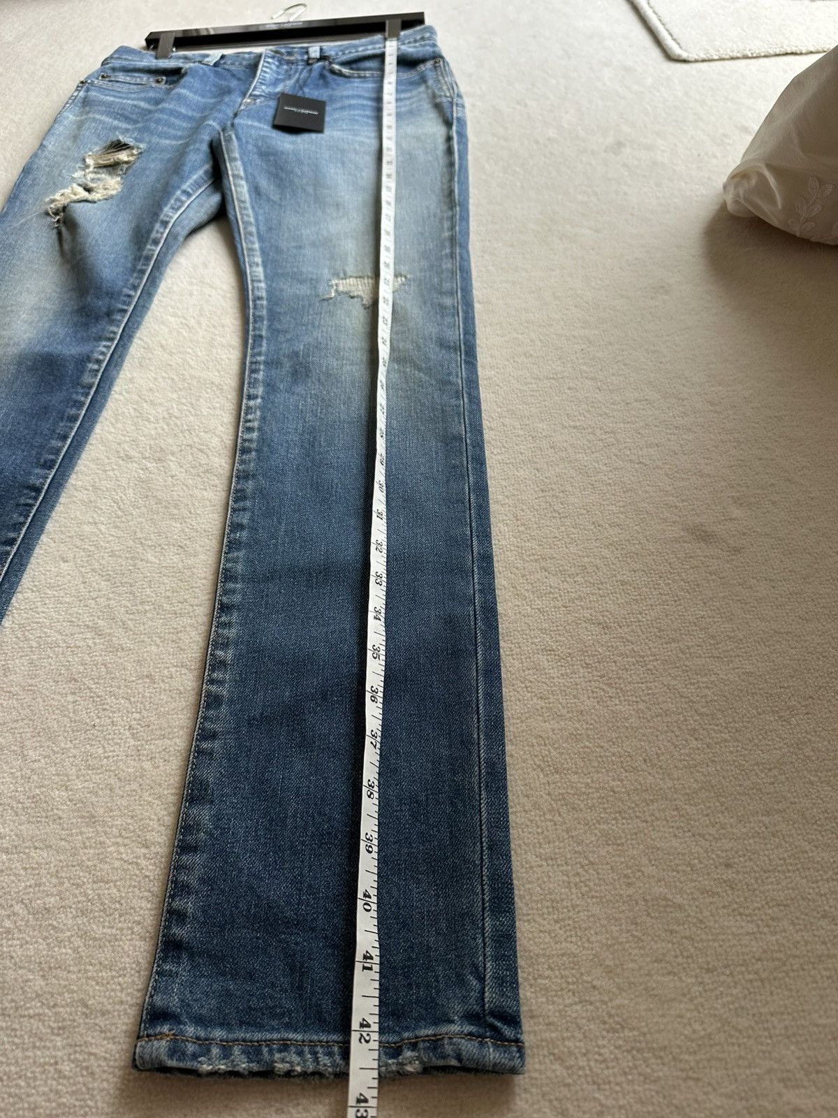 Saint Laurent Paris FW19 Saint Laurent distressed ripped jeans BNWT 30 D02 Size US 30 / EU 46 - 6 Thumbnail