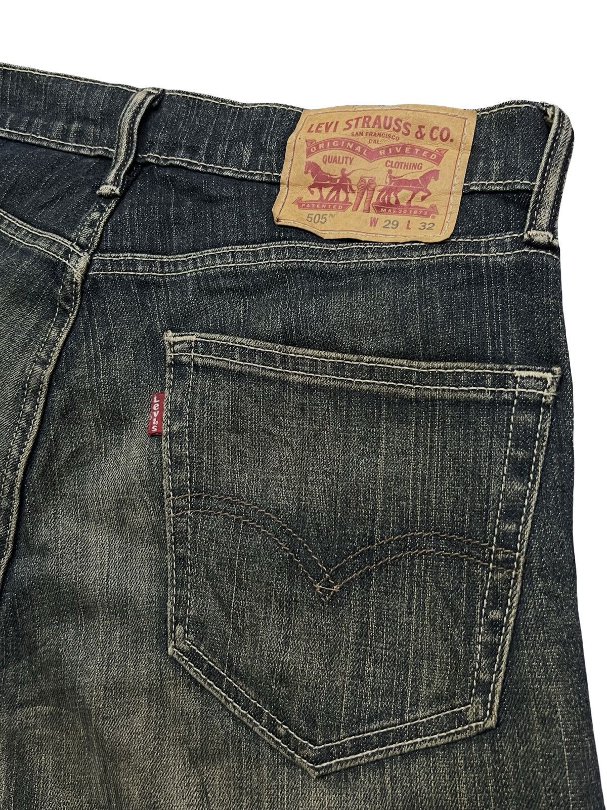 Levi's Vintage Levi’s 505™ | Faded Wash Jeans | W31 Size US 31 - 7 Thumbnail