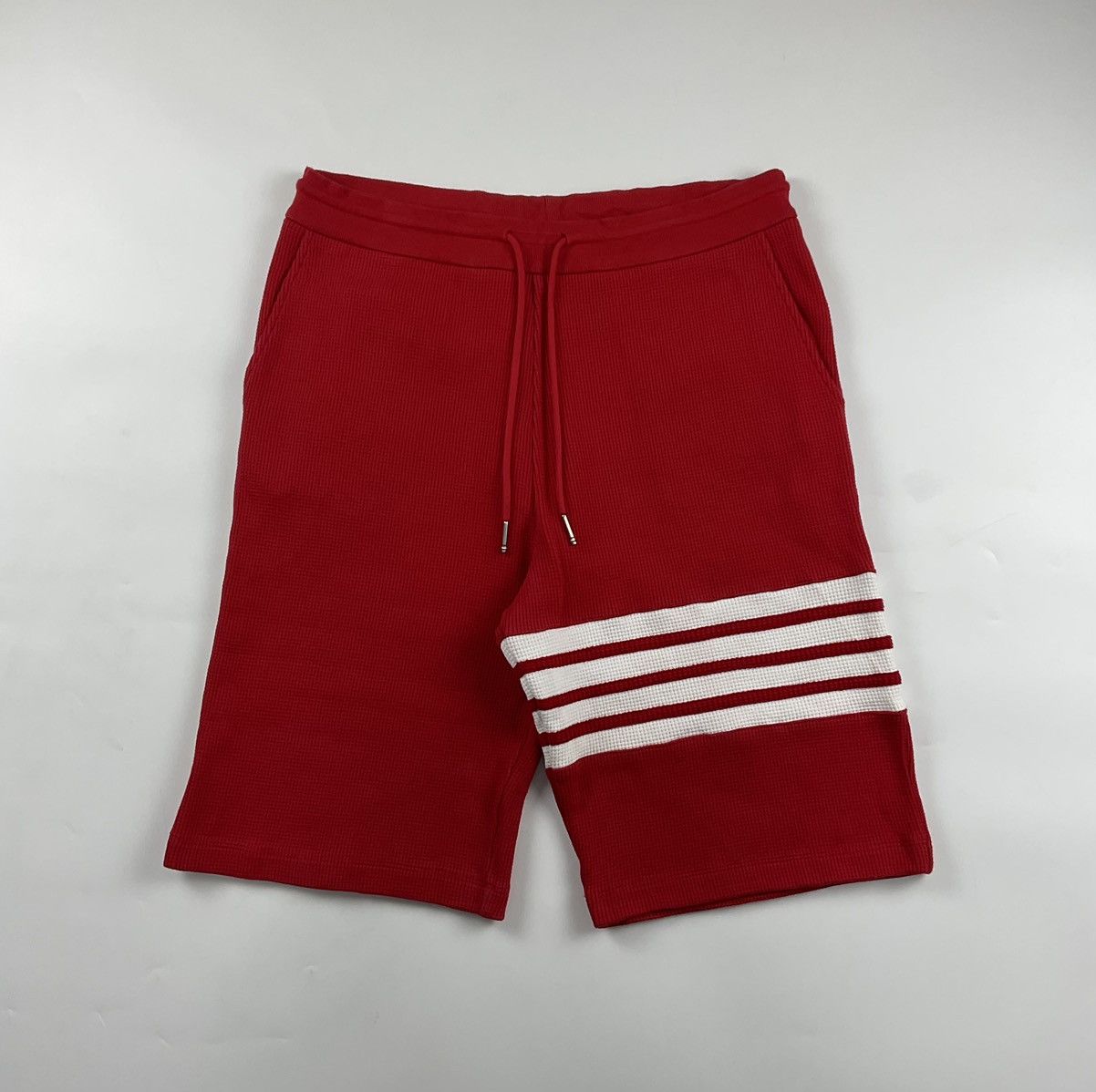 Thom Browne Thom Browne Red Compact Waffle 4-Bar Sweatshort Size US 32 / EU 48 - 3 Thumbnail