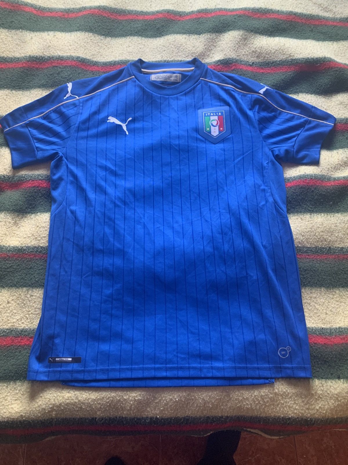 Puma Italy 2016 football jersey Size US M / EU 48-50 / 2 - 1 Thumbnail