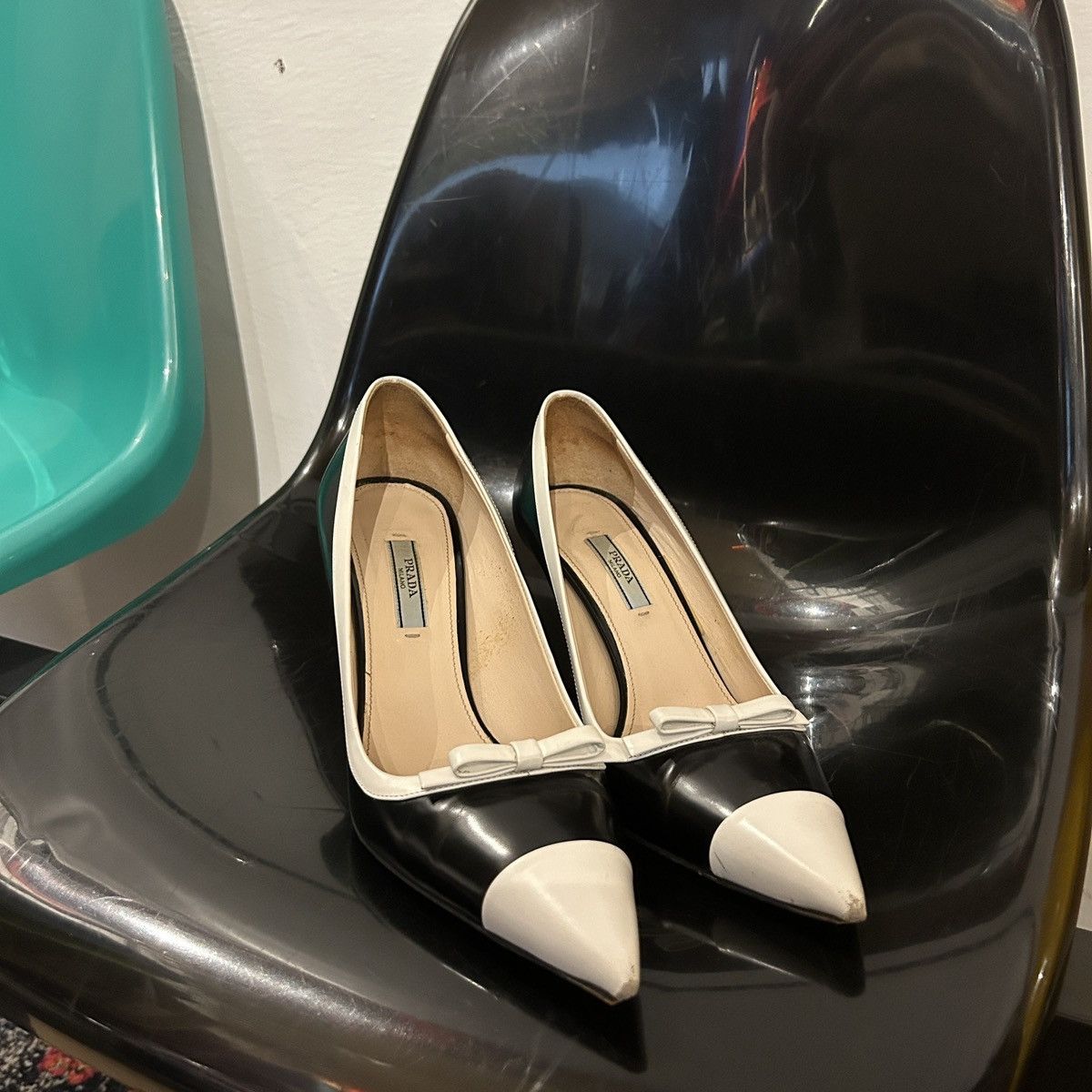Prada Prada Black & White Leather Cap-toe Pumps Size US 9 / IT 39 - 1 Thumbnail