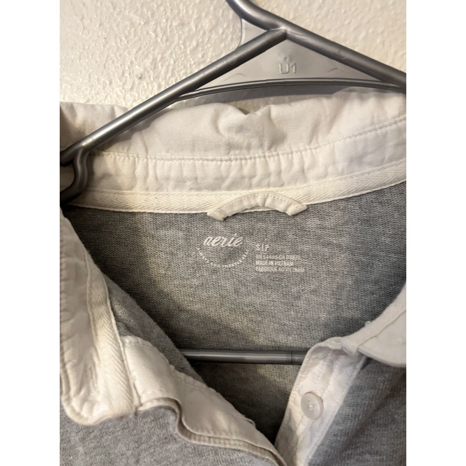 Vintage Aerie Polo Shirt Cropped Oversized Long Sleeve Women's Small Gray Size S / US 4 / IT 40 - 2 Thumbnail