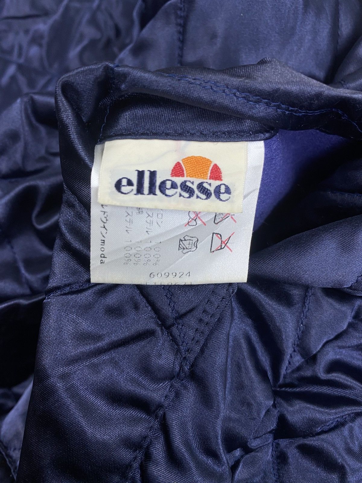 Ellesse Vintage Ellesse Burgundy Reversible Puffer Jacket Size US L / EU 52-54 / 3 - 14 Thumbnail