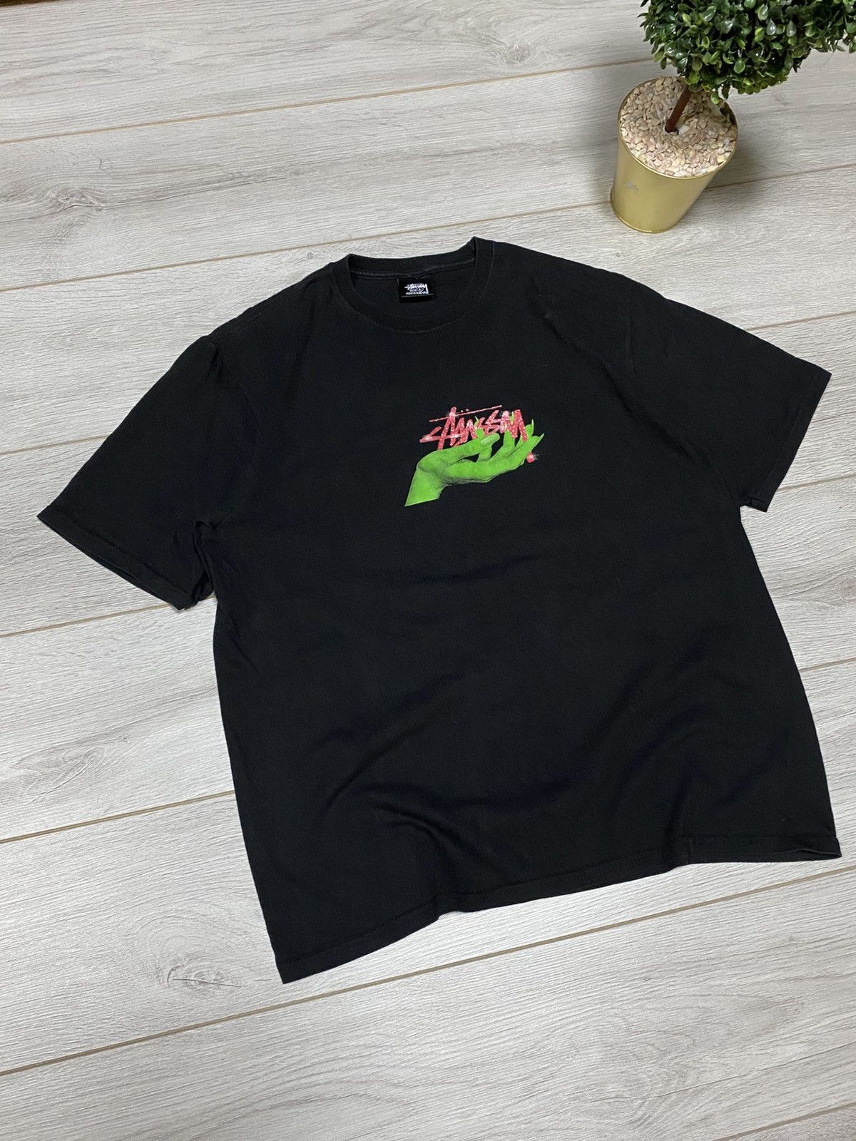 Stussy Stussy OZ RARE green hand pink logo T-Shirt Size US L / EU 52-54 / 3 - 7 Thumbnail