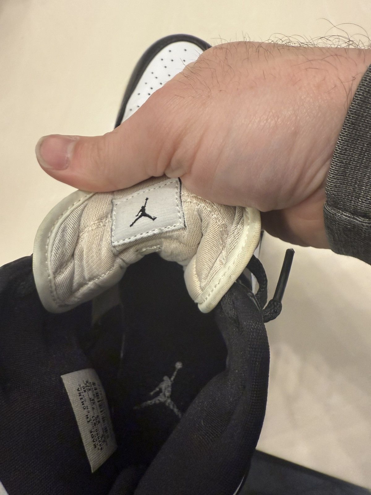 Nike Air Jordan 1 Retro Countdown Black and White Size US 9.5 / EU 42-43 - 12 Thumbnail