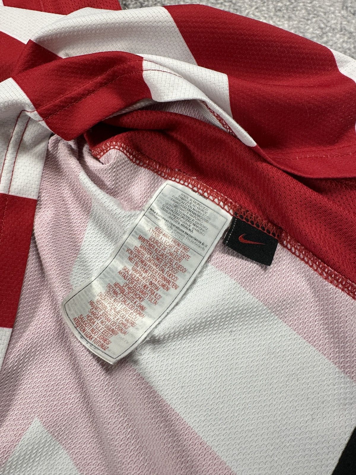 Nike Vintage Nike PSV Soccer Jersey 90s Philips Logo Streetwear M Size US M / EU 48-50 / 2 - 4 Thumbnail