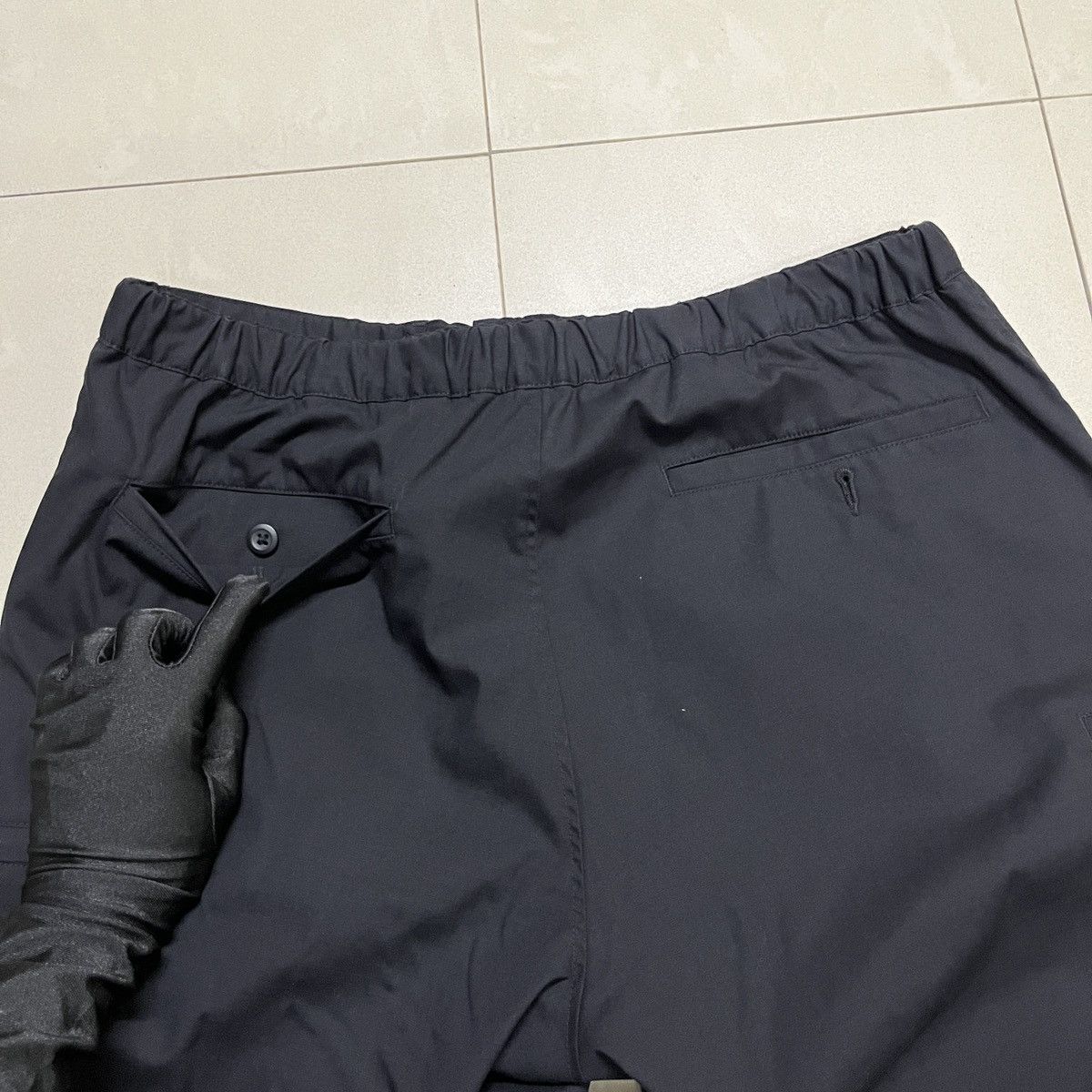Japanese Brand × Uniqlo Uniqlo Hiking Cargo Pants Size US 34 / EU 50 - 12 Thumbnail