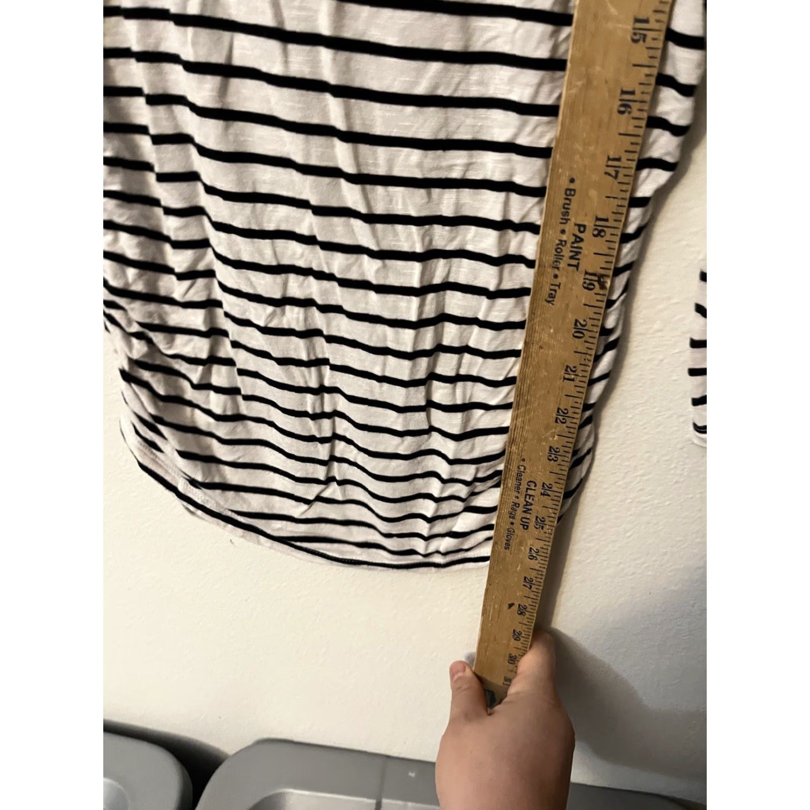 White House Black Market White House Black Market Blouse M Woman Striped Round Neck Casual Easy Care Machine Washable Ruched Button Black White Spring Summer Modern Womens Size M / US 6-8 / IT 42-44 - 4 Thumbnail