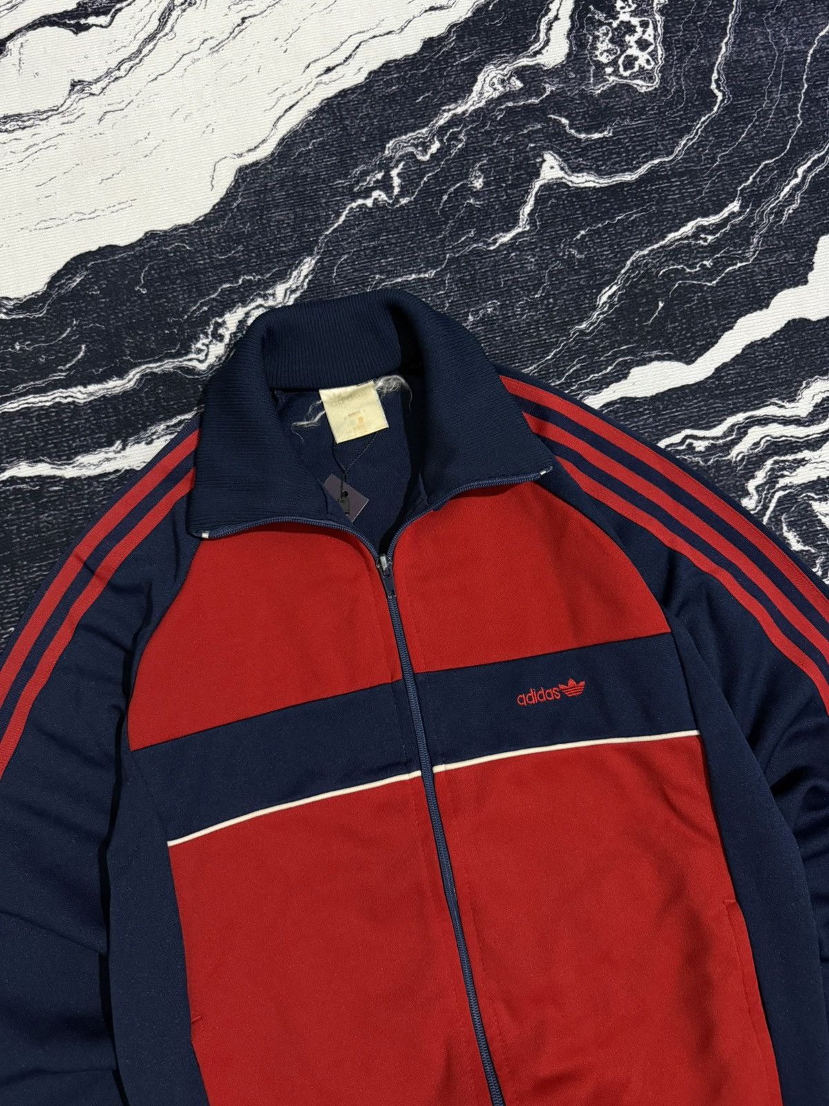 Vintage Vintage adidas 80s 90s track top Size US S / EU 44-46 / 1 - 2 Thumbnail