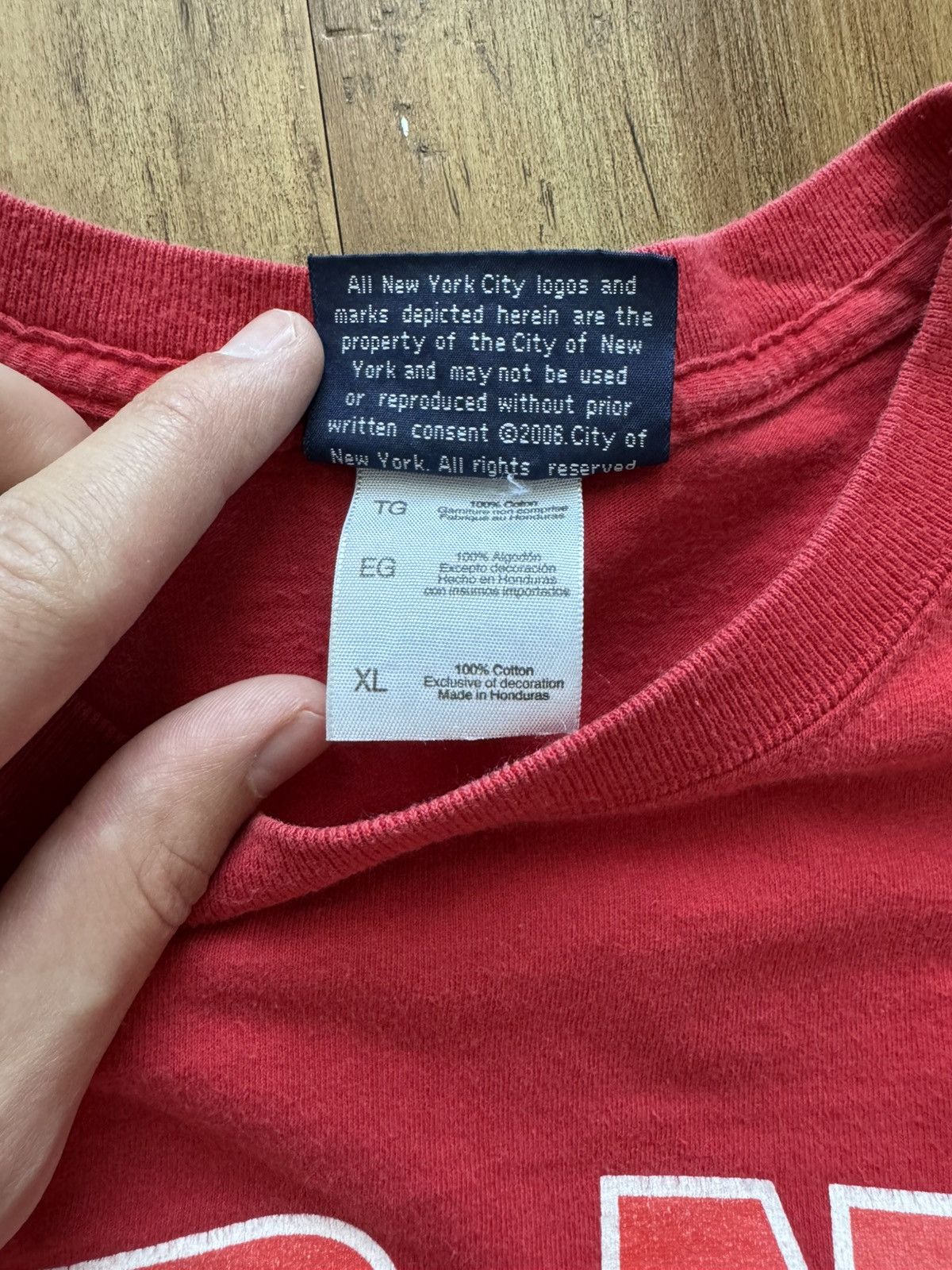 Other Vintage FDNY t-shirt Size US XL / EU 56 / 4 - 5 Thumbnail