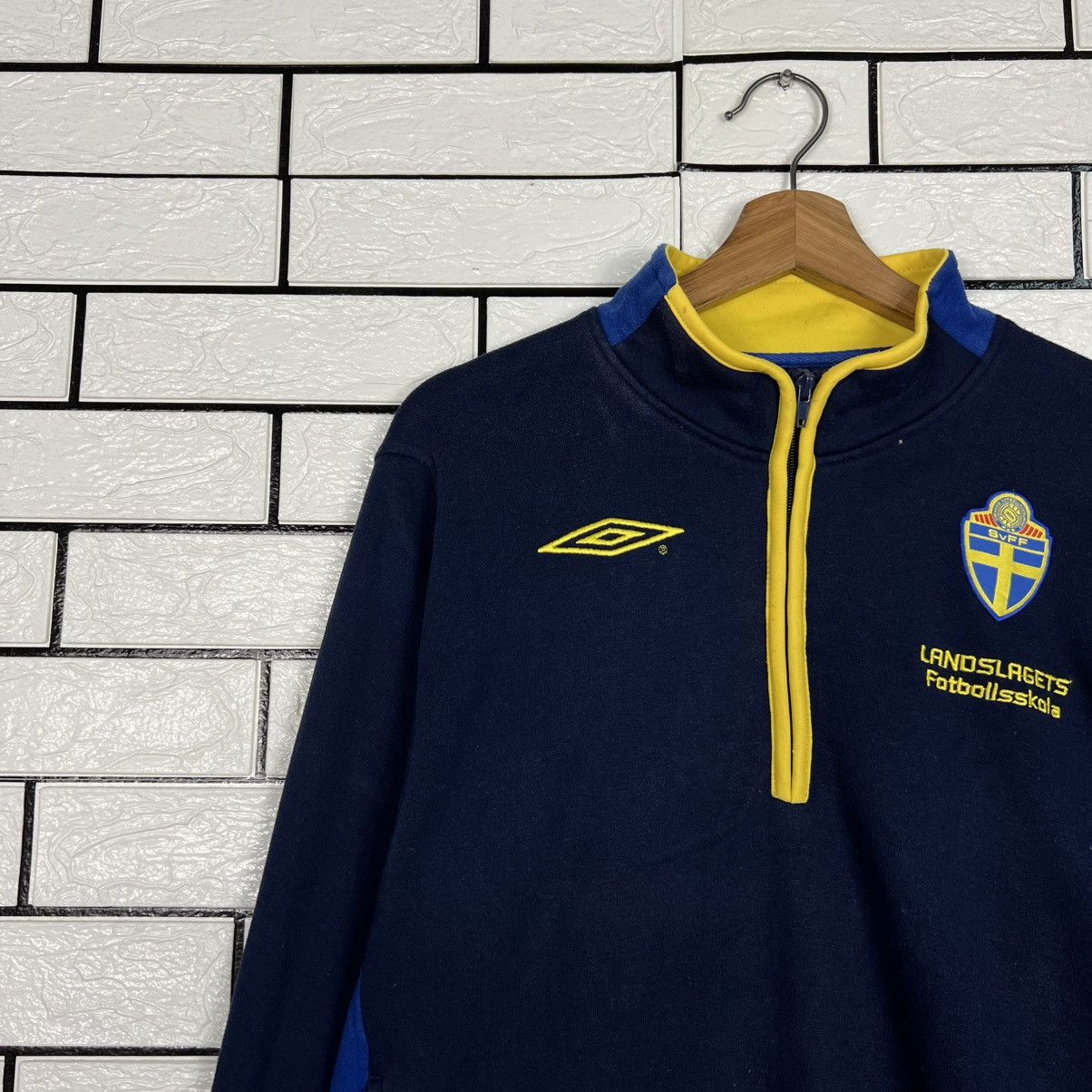 Umbro UMBRO SvFF Sweden Football Club HalfZip Sweatshirt 4076-C185 Size US S / EU 44-46 / 1 - 3 Thumbnail